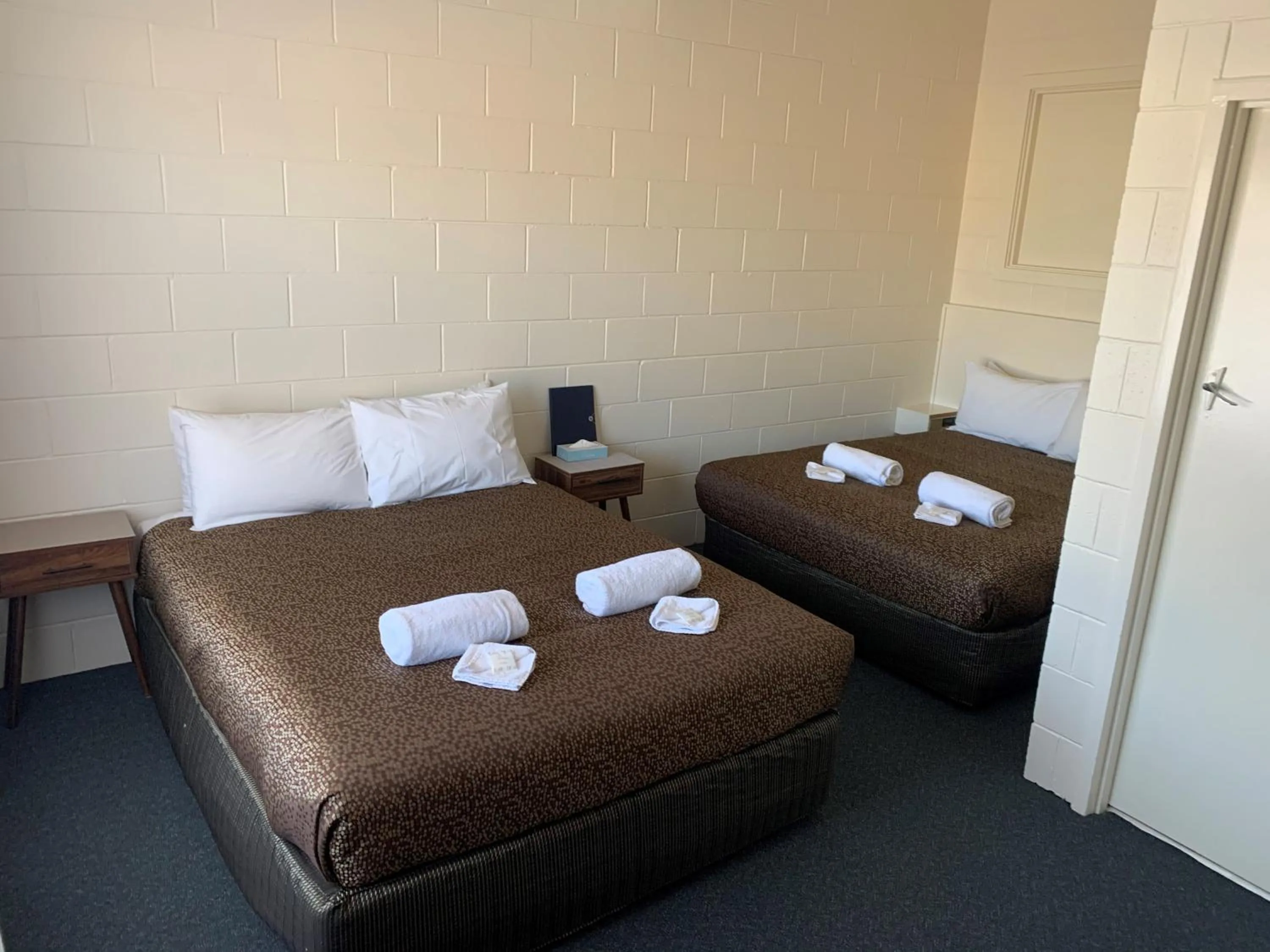 Bed in East West Motel Ceduna