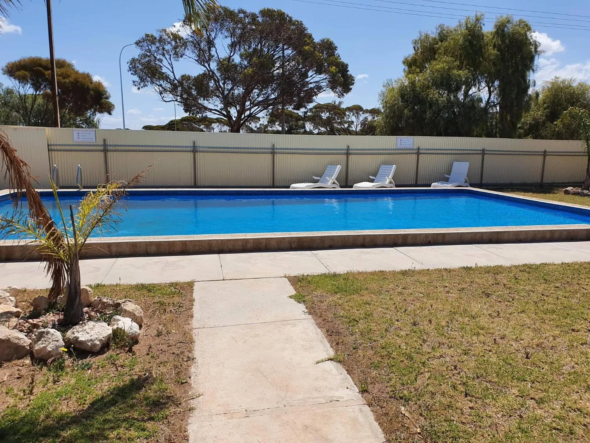 Swimming pool in East West Motel Ceduna