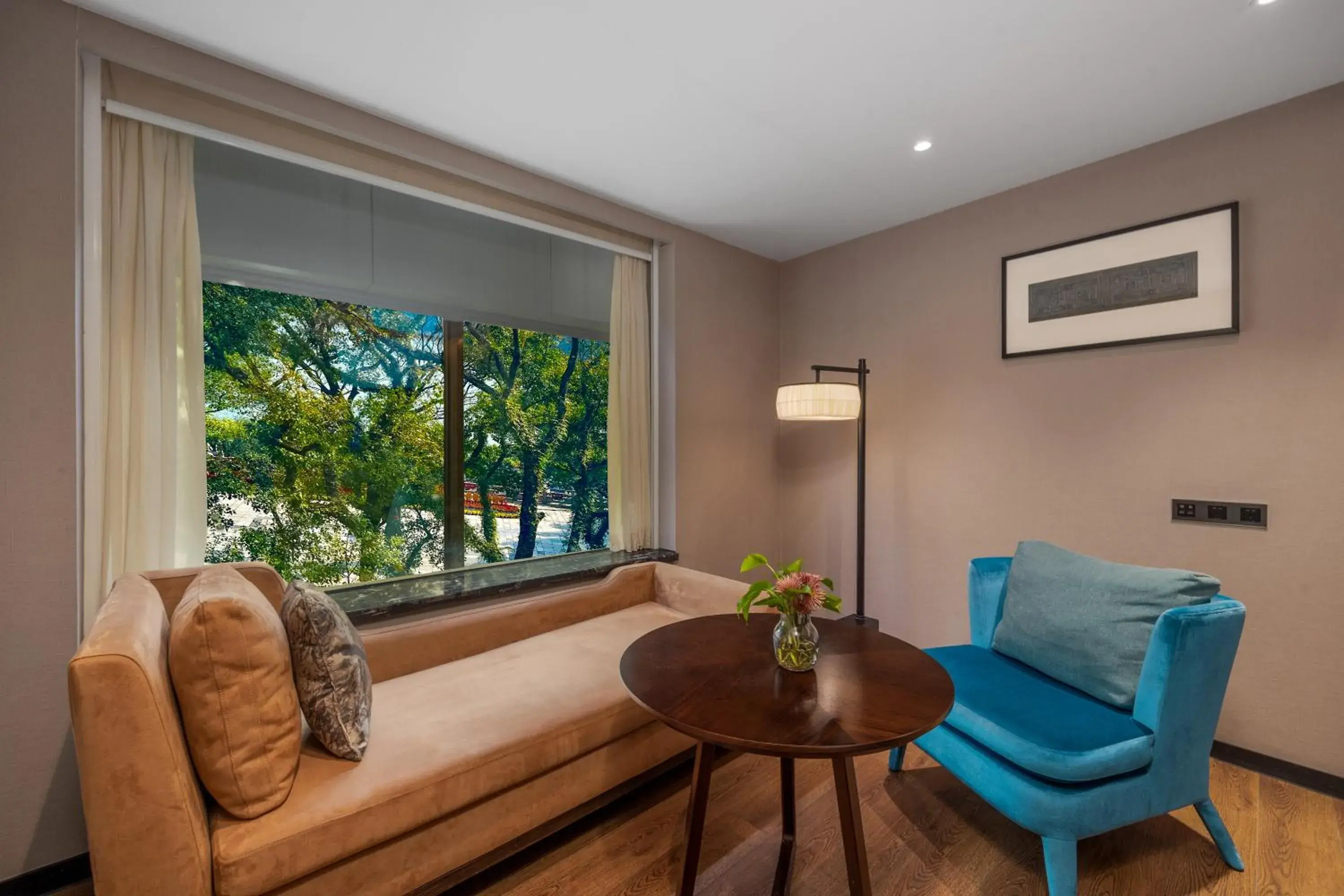 Deluxe Twin Room in Jolie Vue Boutique Hotel Guilin (near Elephant Trunk Hill) Deluxe Twin Room in Jolie Vue Boutique Hotel Guilin (near Elephant Trunk Hill)