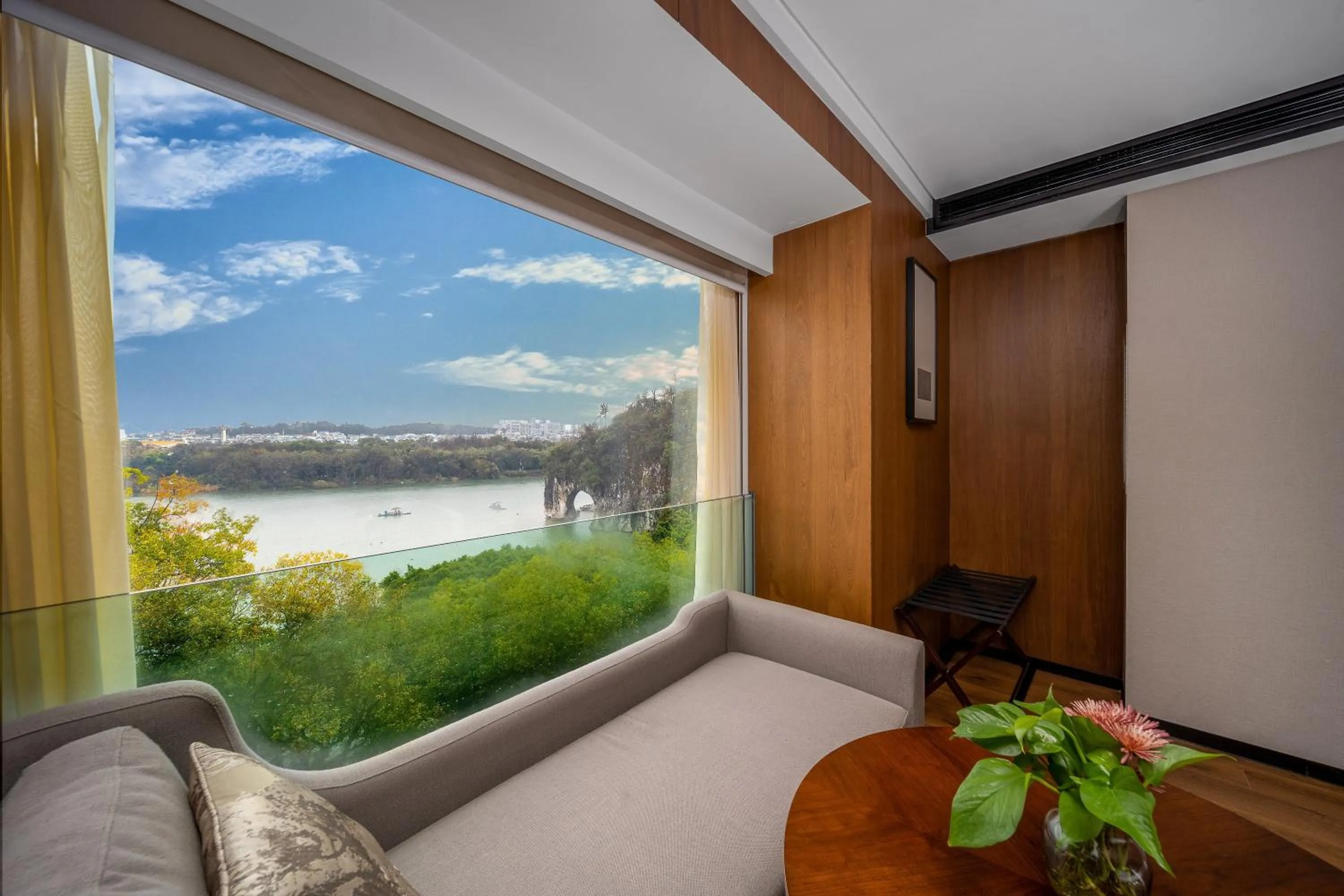 Jolie Vue Boutique Hotel Guilin (near Elephant Trunk Hill)