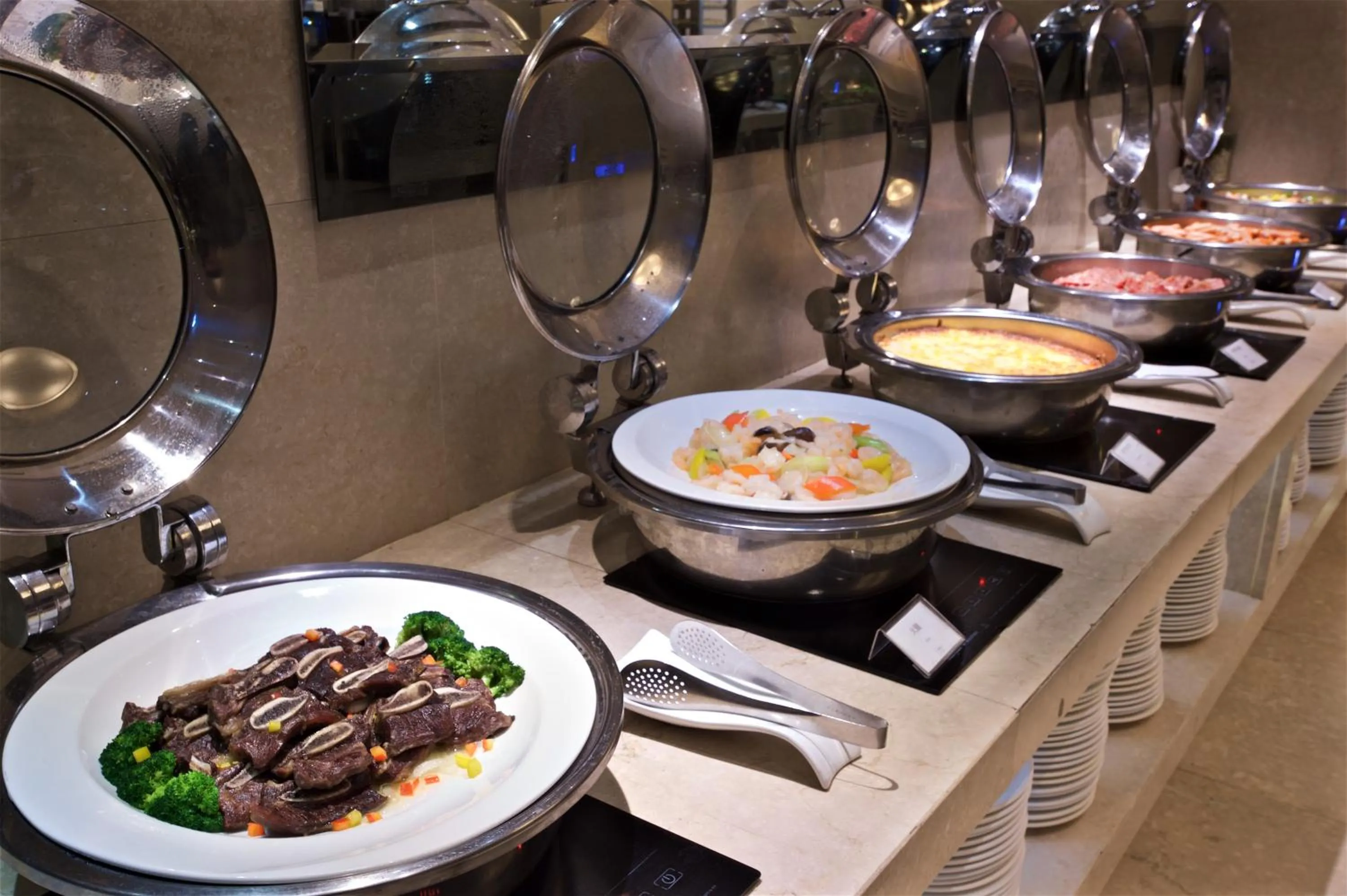 Restaurant/places to eat in Chihpen Century Hotel