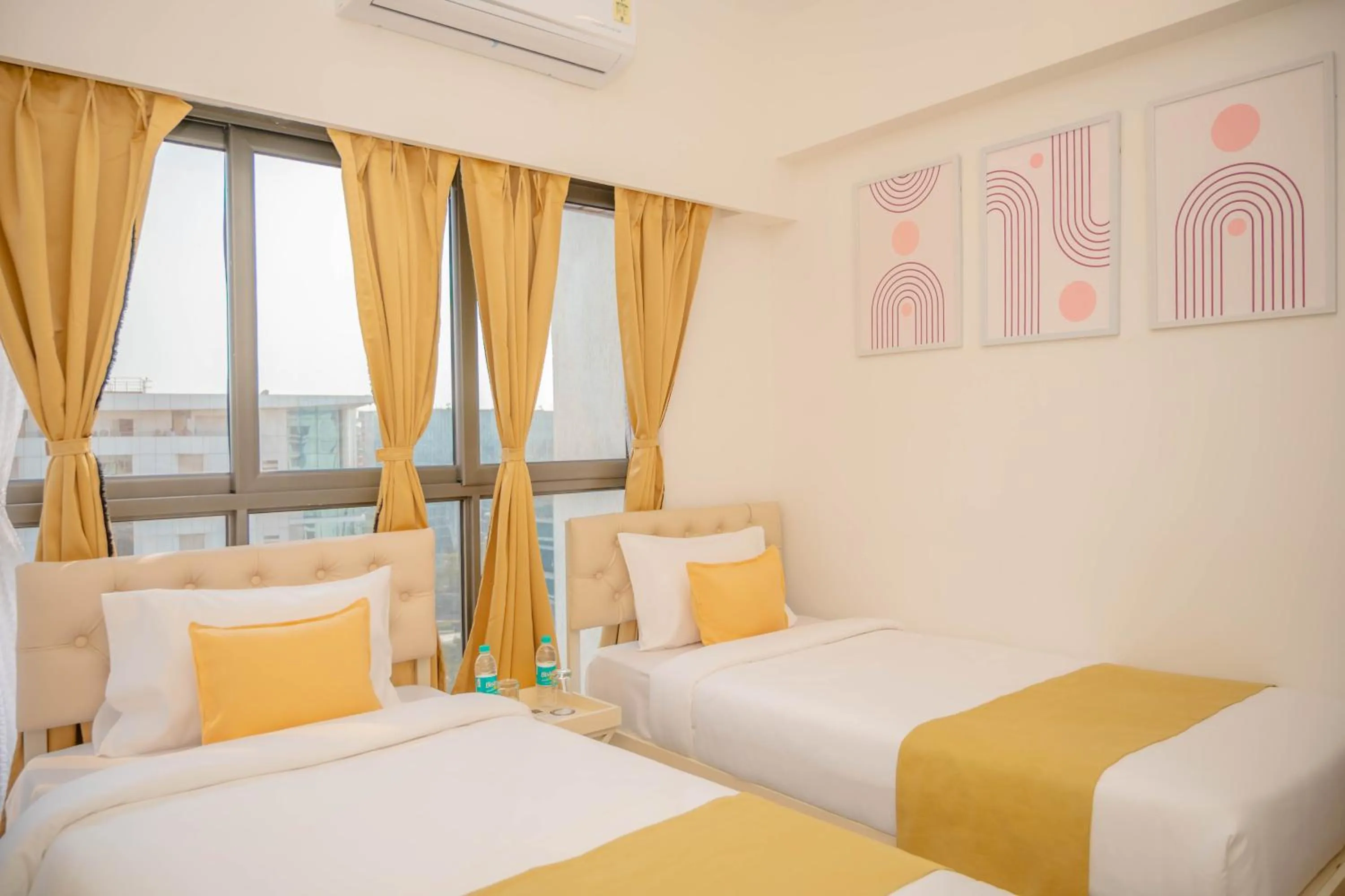 Bedroom, Bed in Z Bliss Suites, BKC