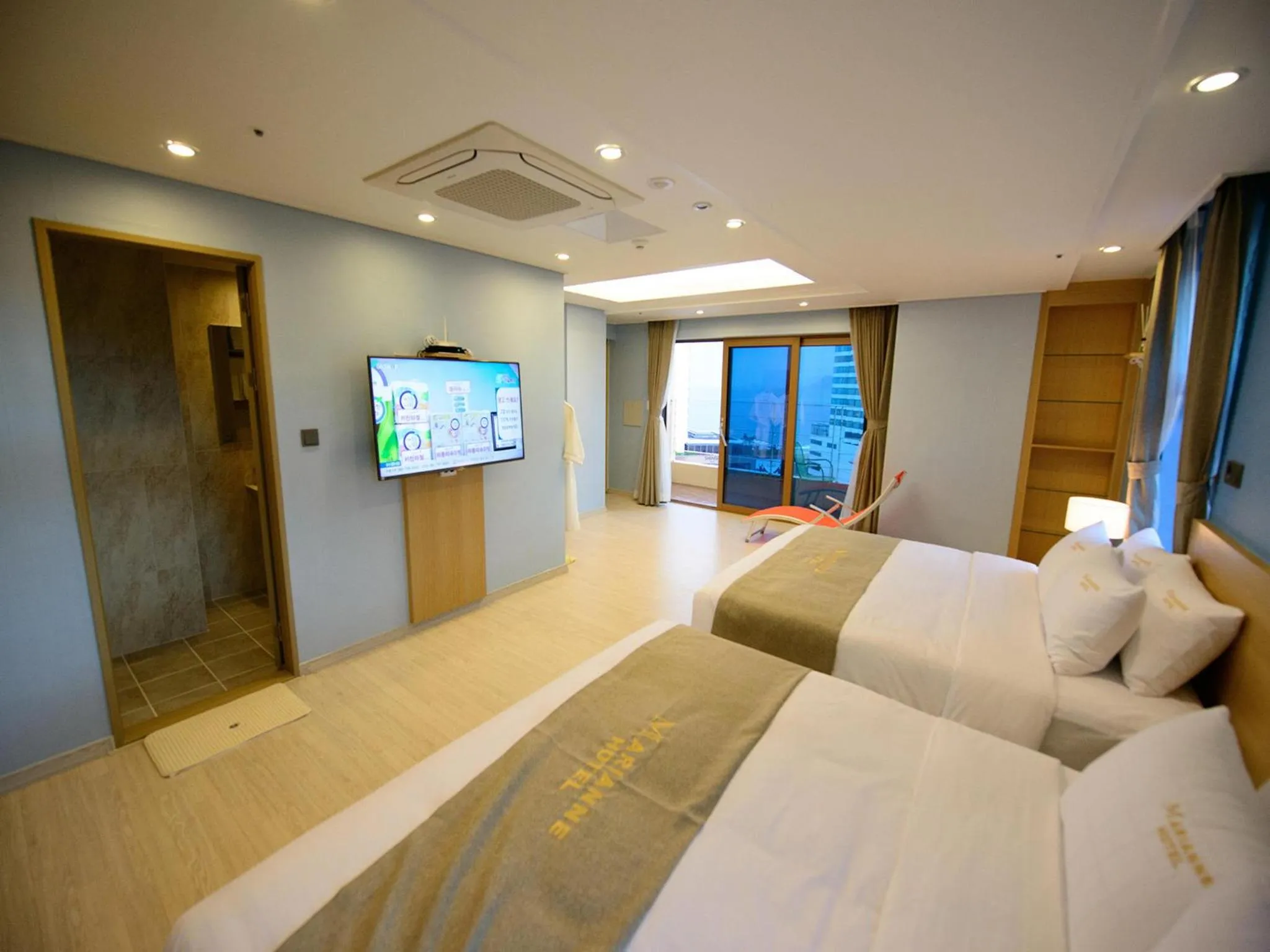 Bedroom, Bed in Haeundae Marianne Hotel