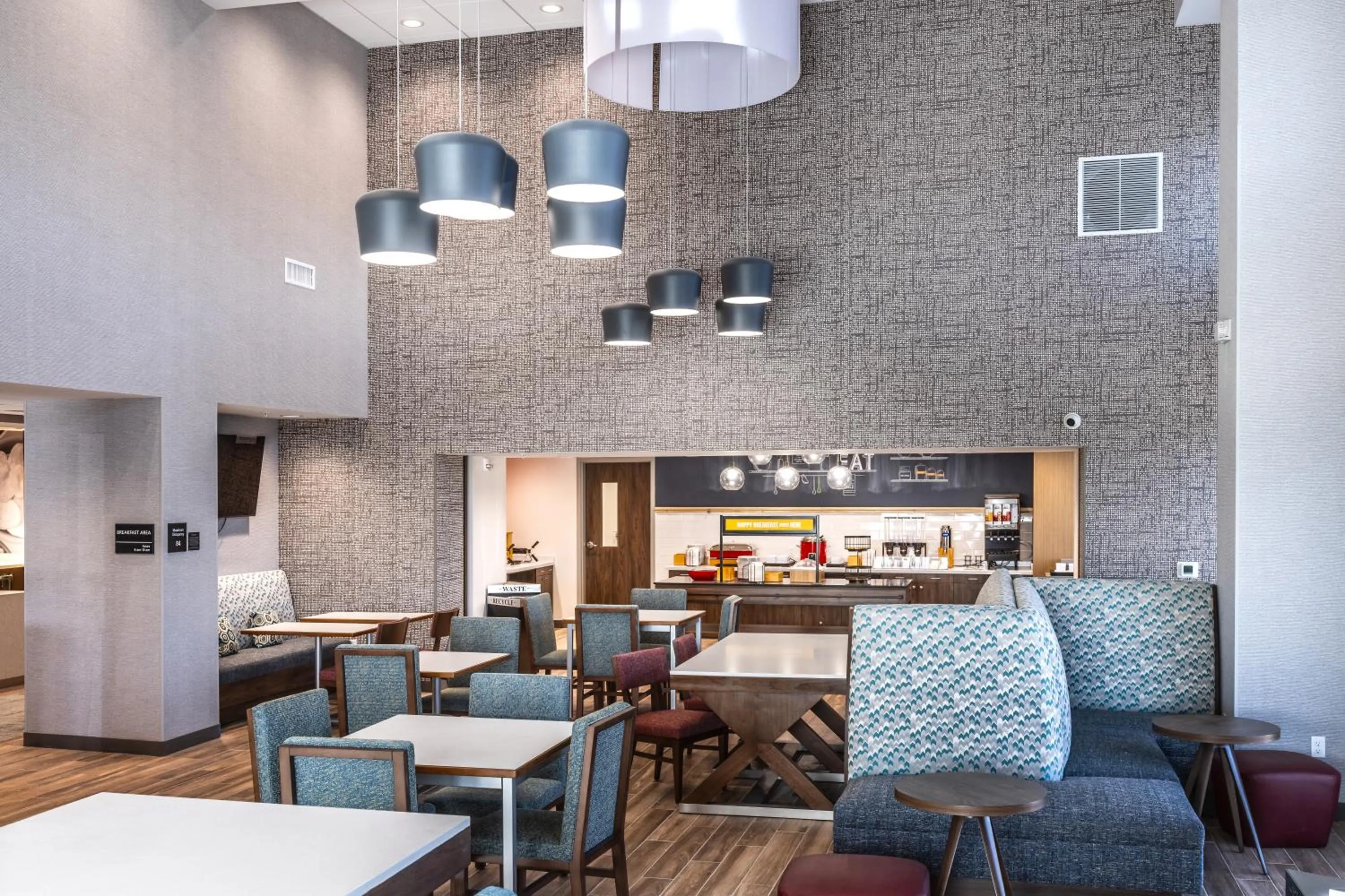 Lobby or reception in Hampton Inn & Suites Bakersfield Central
