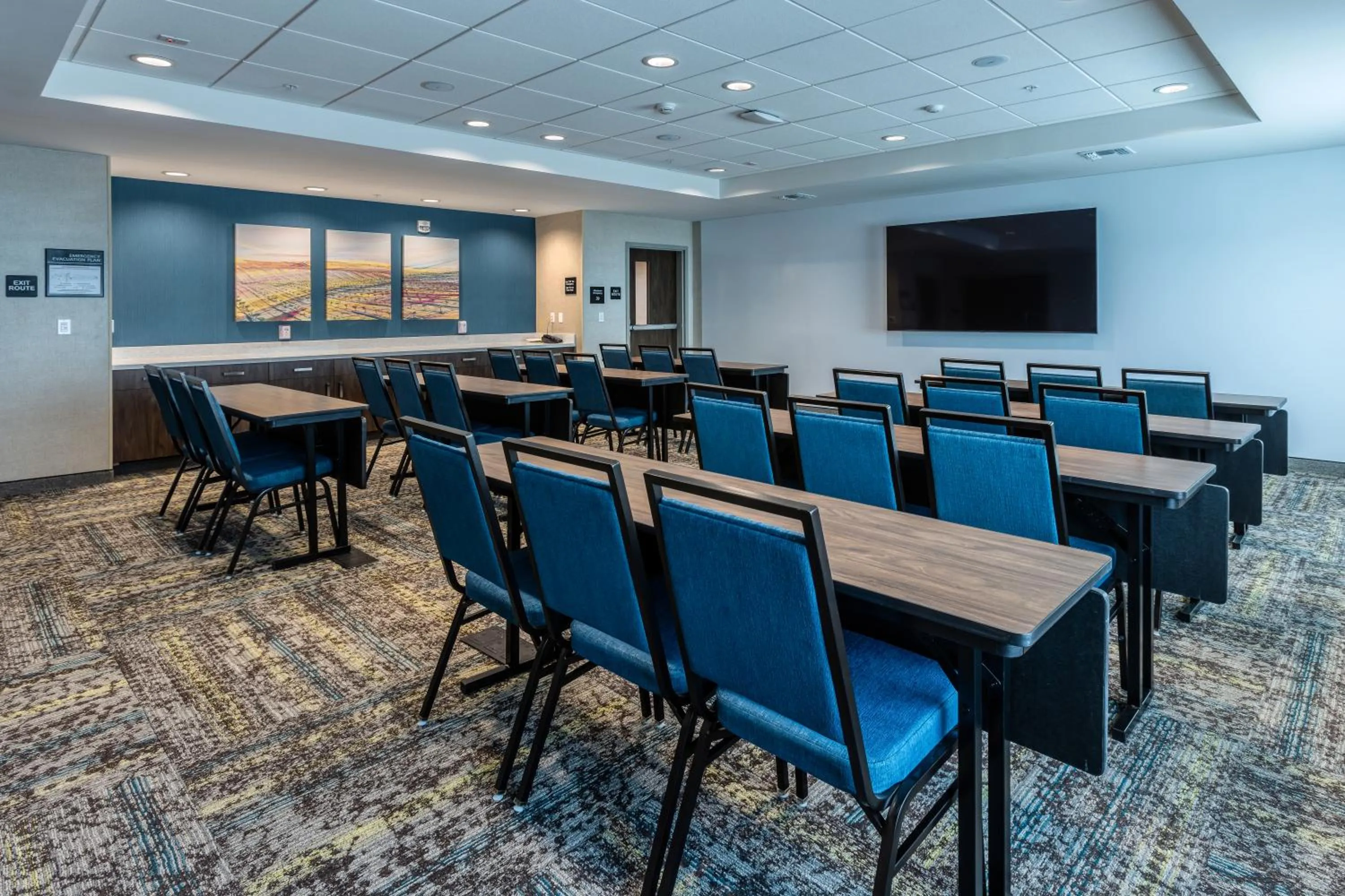 Meeting/conference room in Hampton Inn & Suites Bakersfield Central
