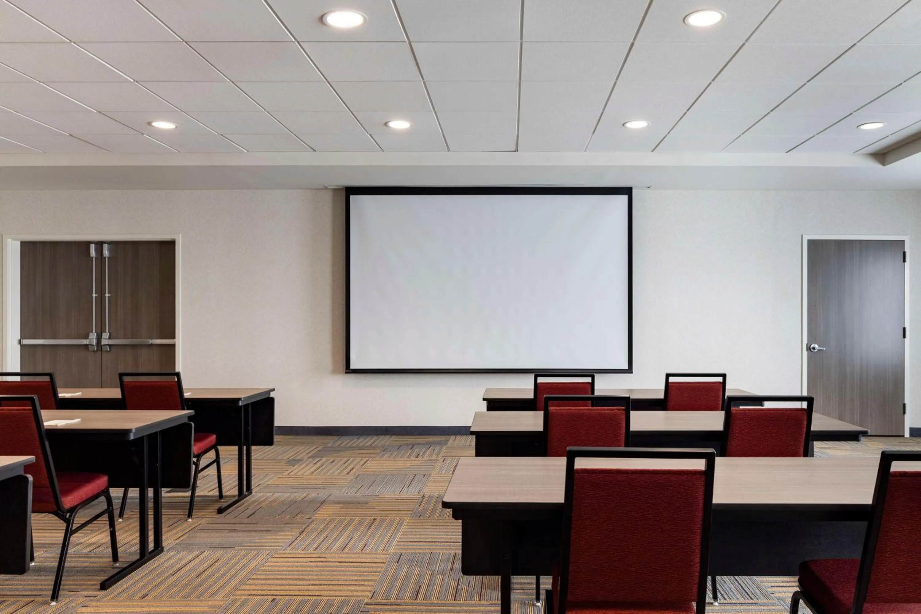Meeting/conference room in Home2 Suites By Hilton East Haven New Haven