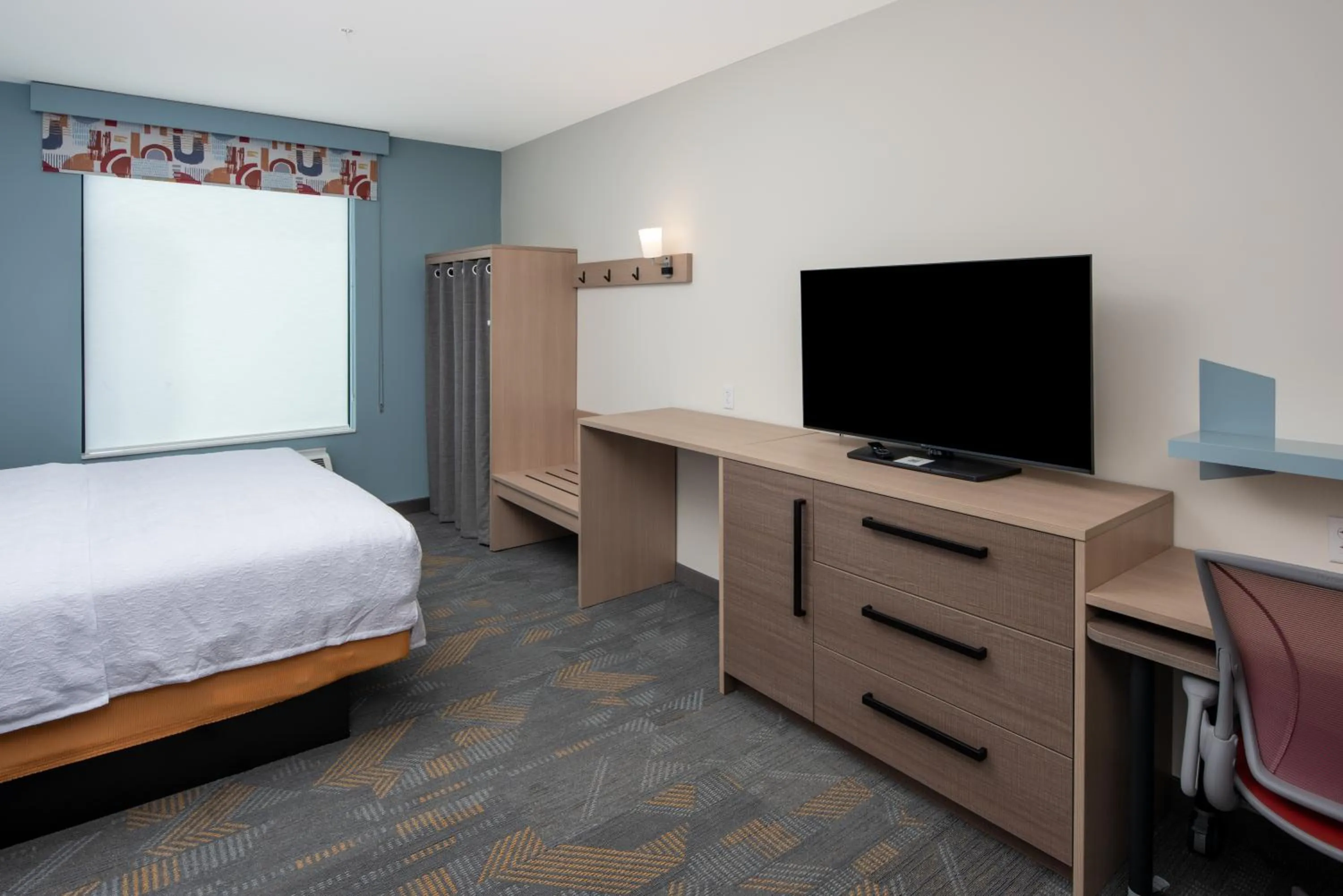 TV and multimedia, Bed in Home2 Suites By Hilton East Haven New Haven