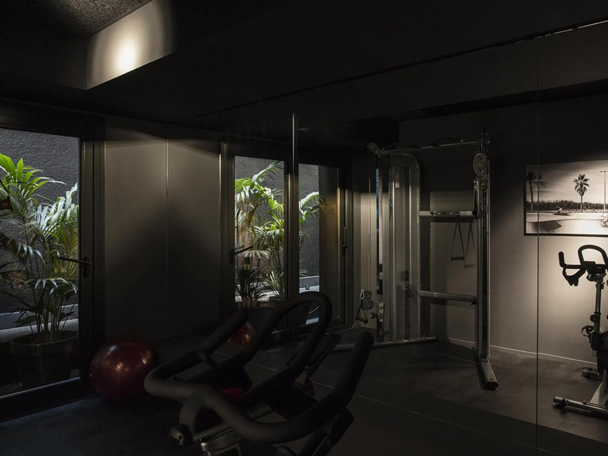 Fitness centre/facilities in Yurbban Trafalgar Hotel