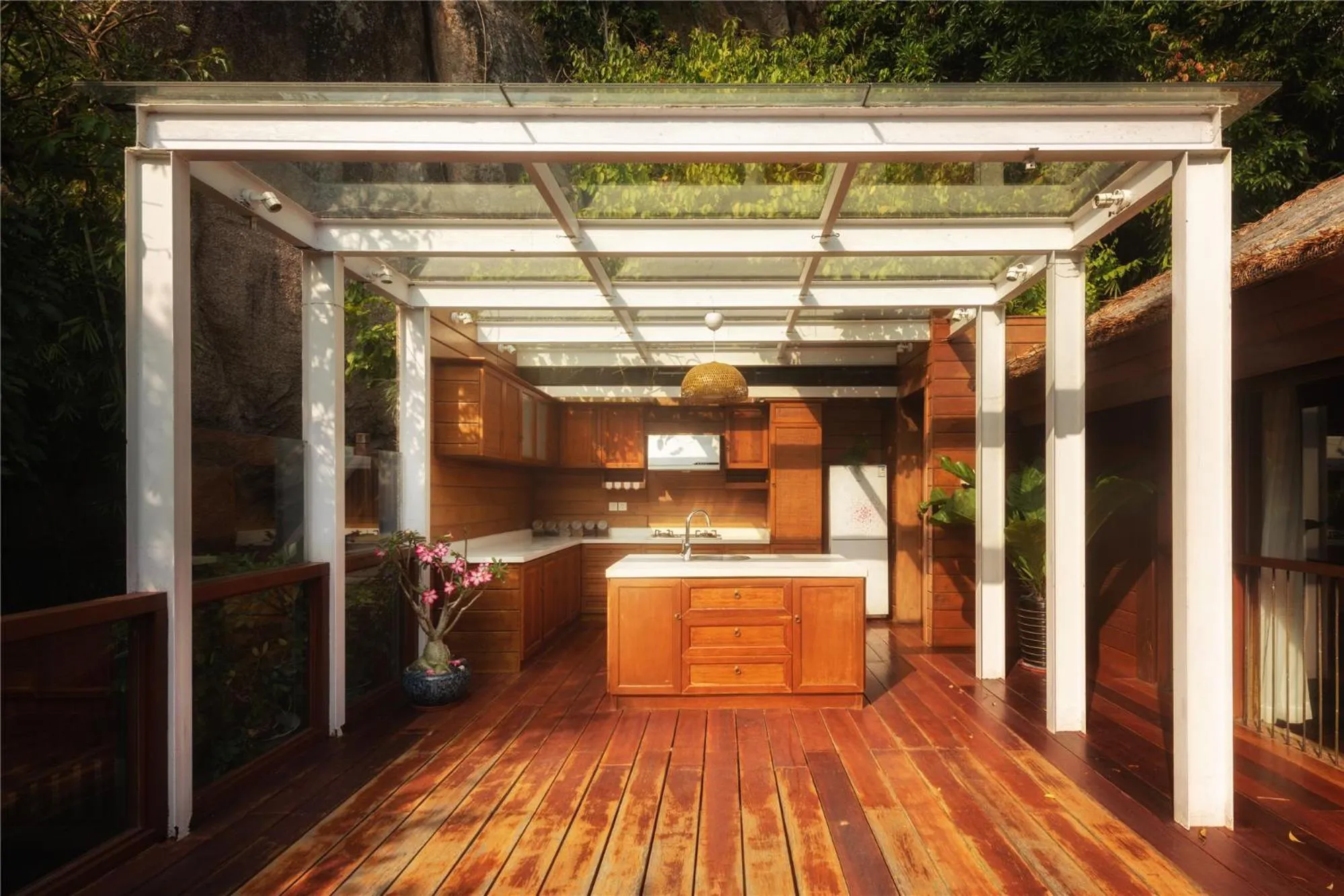 Yalong Bay Earthly Paradise Birds Nest Resort （Mountain Villas)