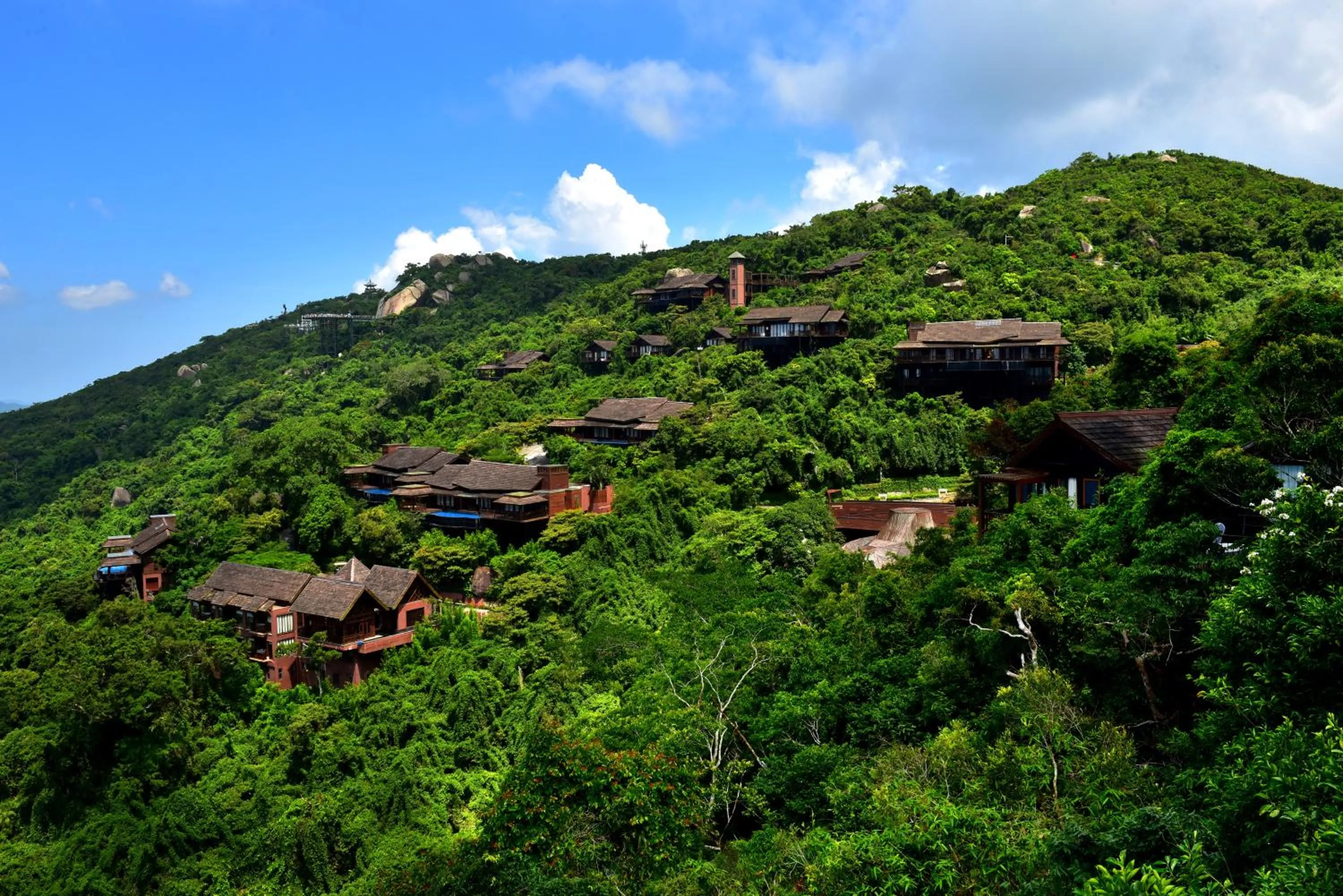 Natural landscape in Yalong Bay Earthly Paradise Birds Nest Resort （Mountain Villas)