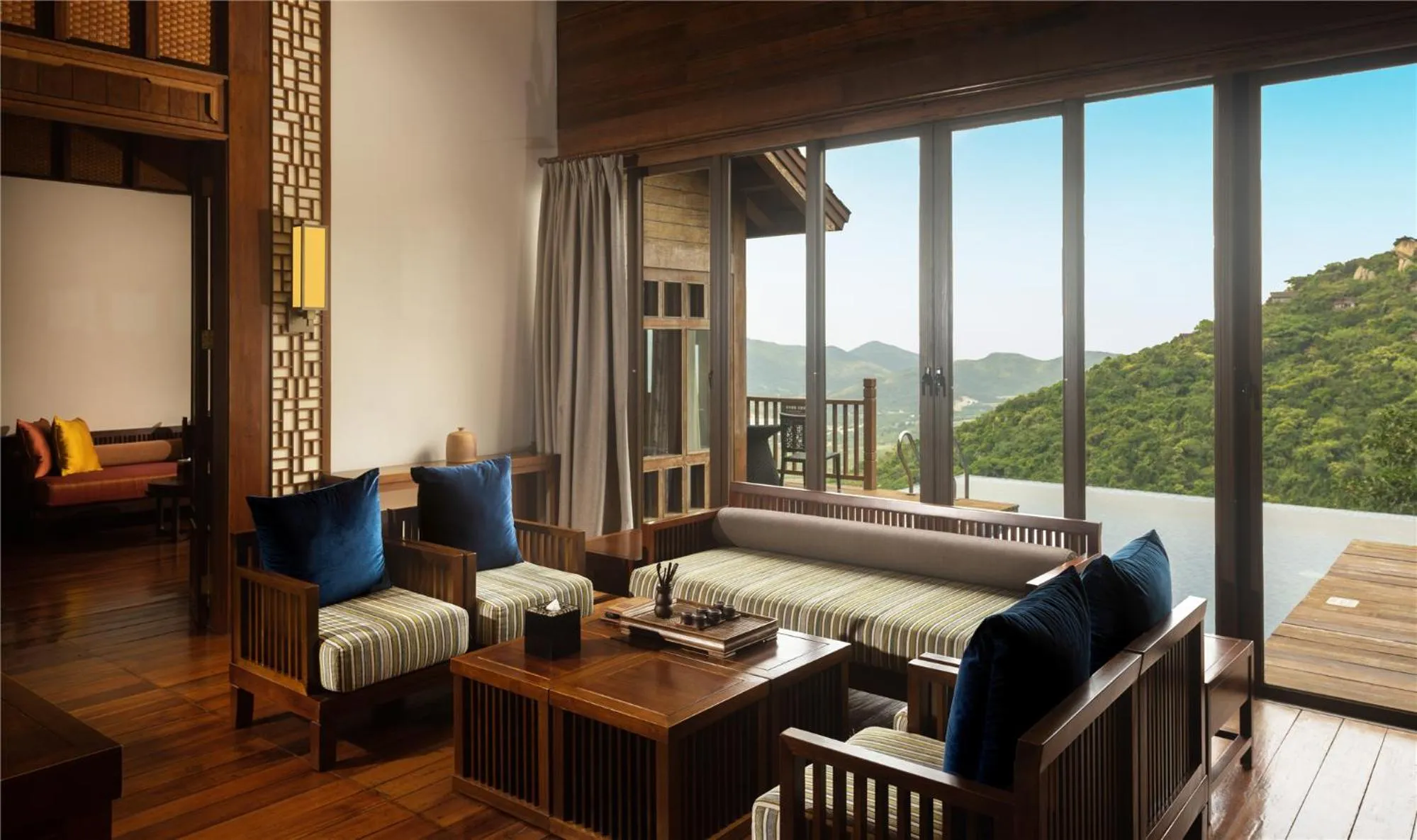 Yalong Bay Earthly Paradise Birds Nest Resort （Mountain Villas)