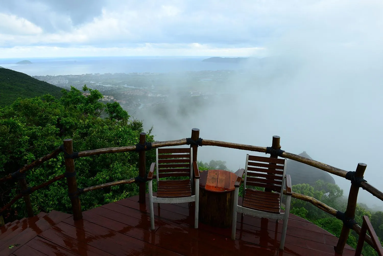 Yalong Bay Earthly Paradise Birds Nest Resort （Mountain Villas)