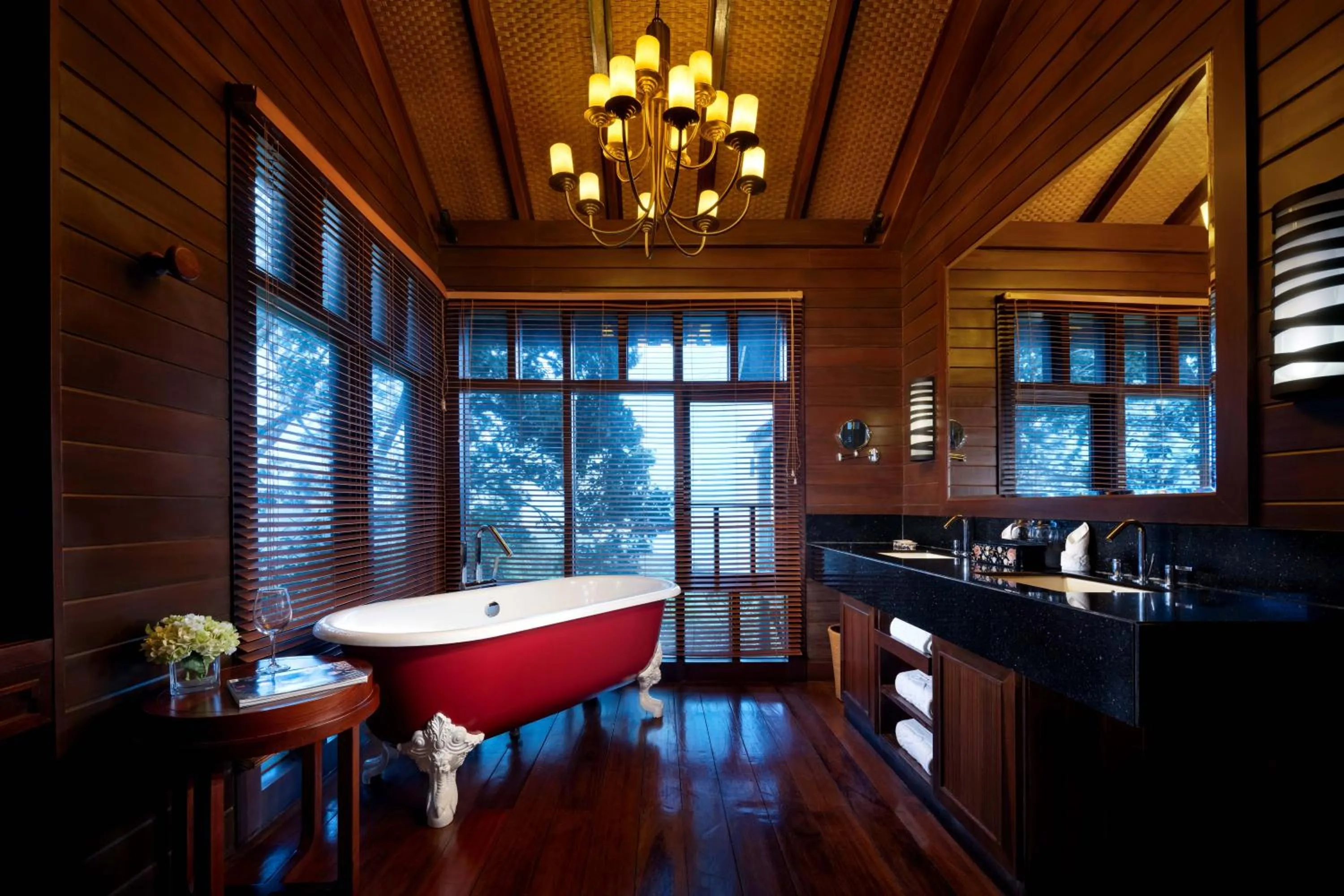 Yalong Bay Earthly Paradise Birds Nest Resort （Mountain Villas)