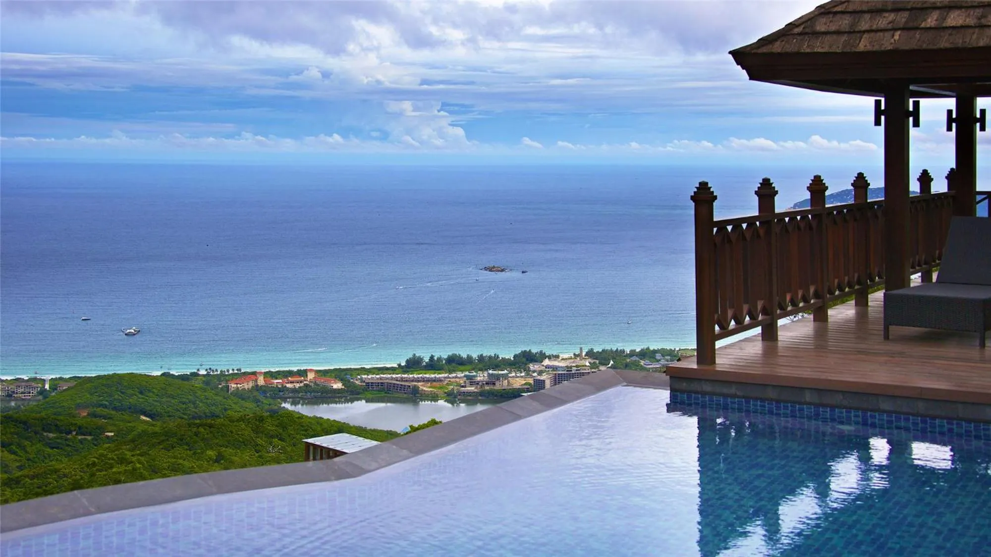 Yalong Bay Earthly Paradise Birds Nest Resort （Mountain Villas)