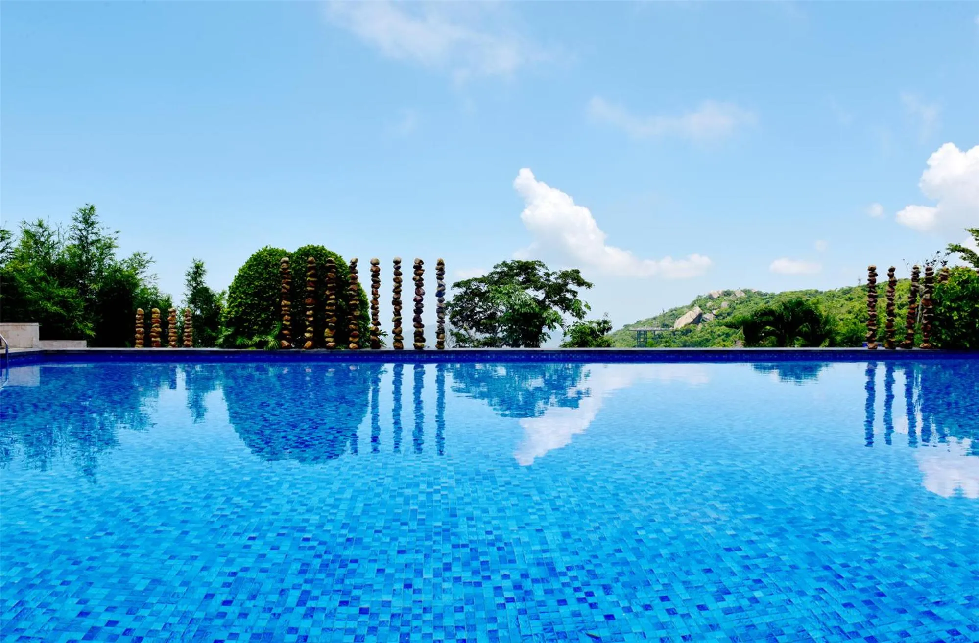 Yalong Bay Earthly Paradise Birds Nest Resort （Mountain Villas)