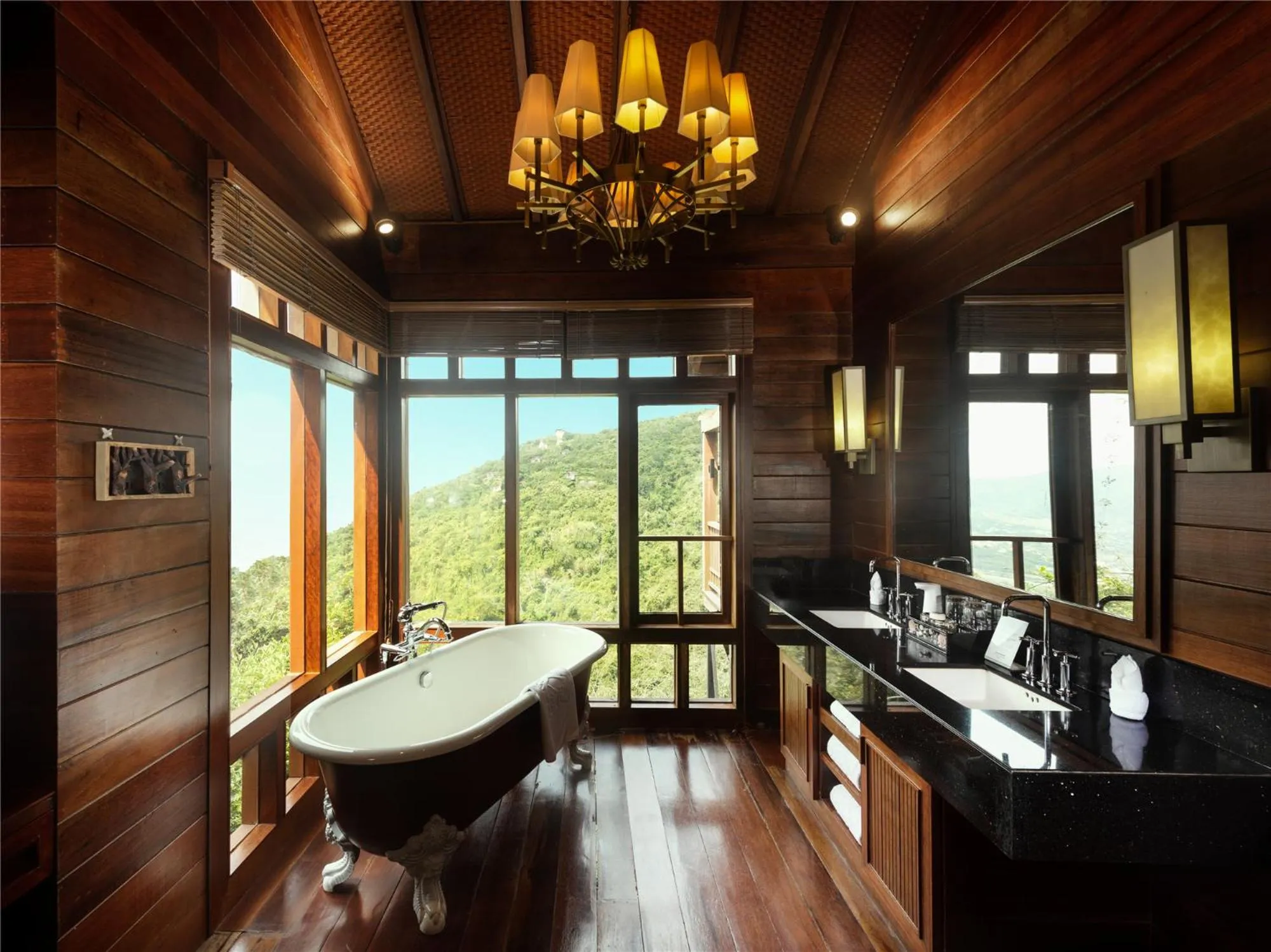 Yalong Bay Earthly Paradise Birds Nest Resort （Mountain Villas)