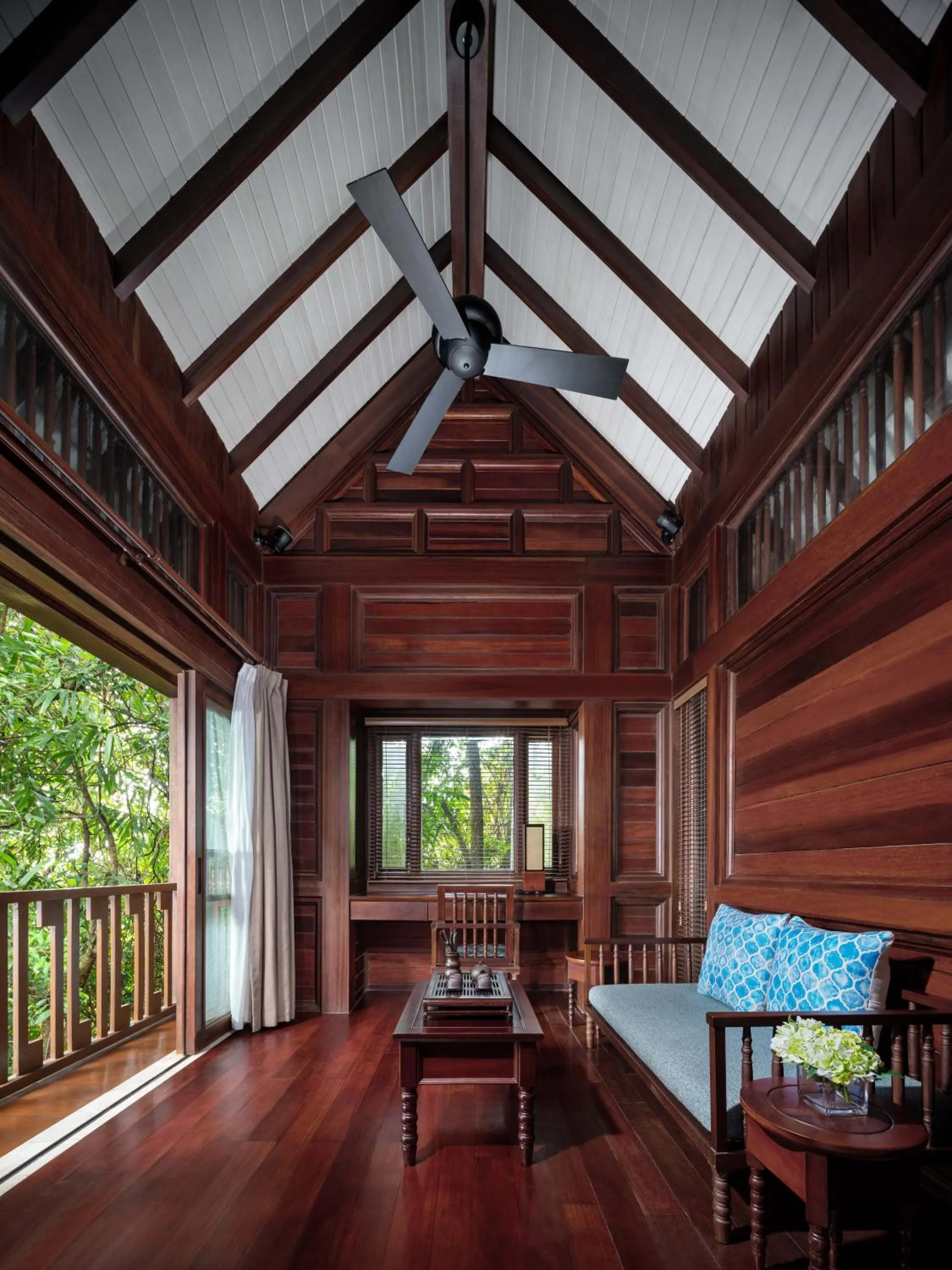 Yalong Bay Earthly Paradise Birds Nest Resort （Mountain Villas)