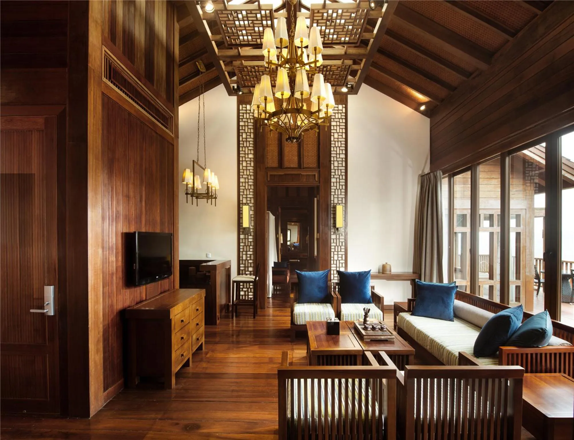 Yalong Bay Earthly Paradise Birds Nest Resort （Mountain Villas)