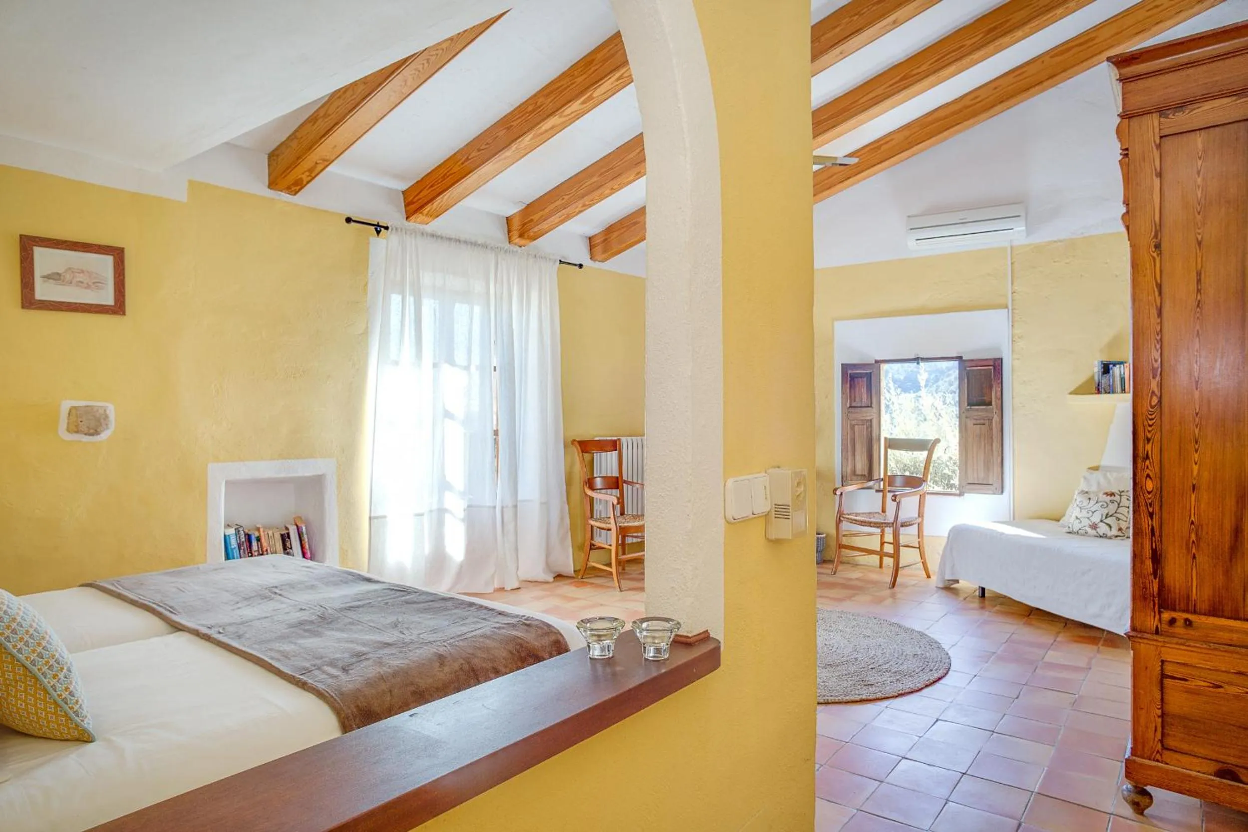 Photo of the whole room, Bed in Finca Es Castell