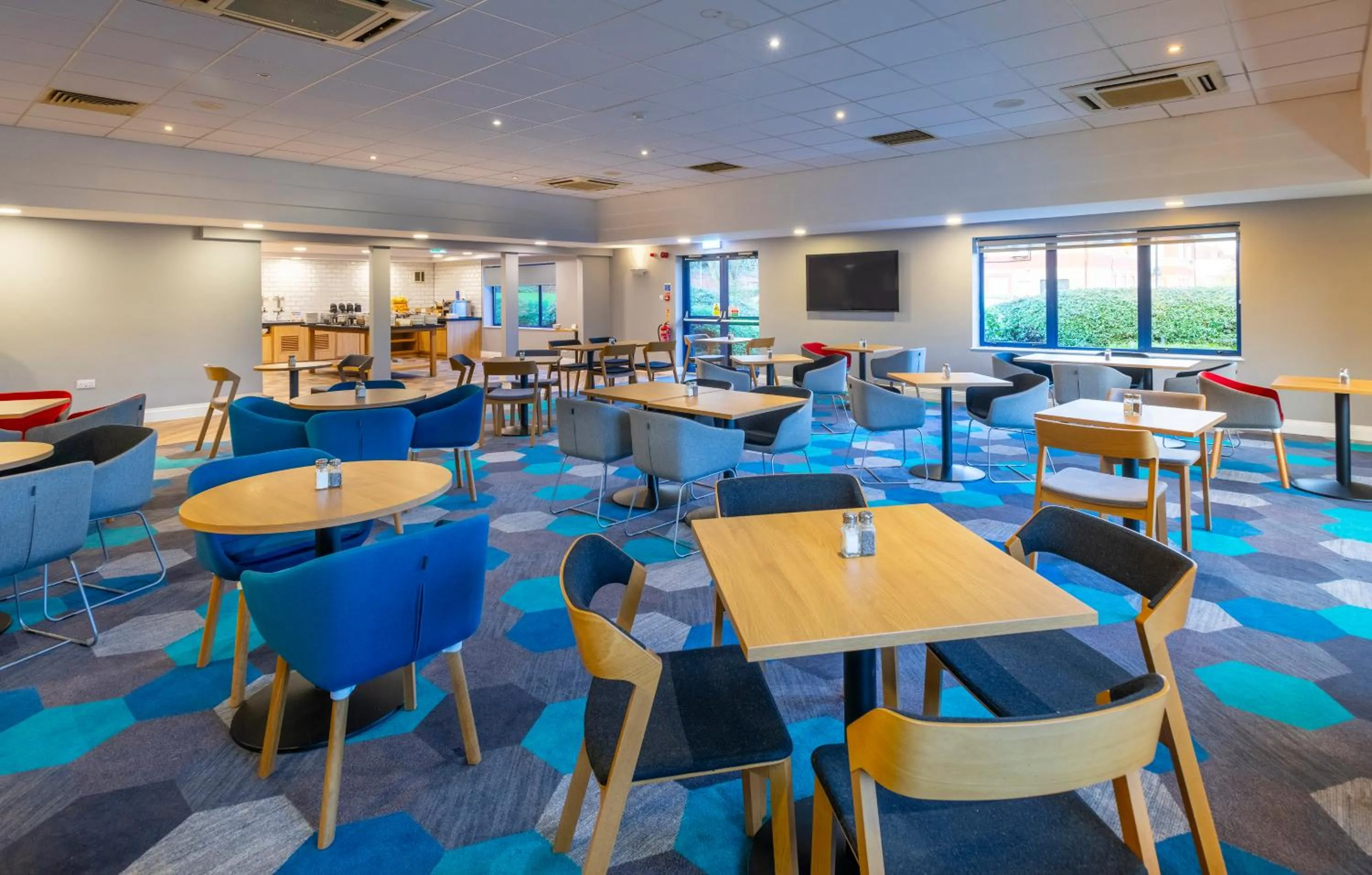 Breakfast in Holiday Inn Express Stafford by IHG