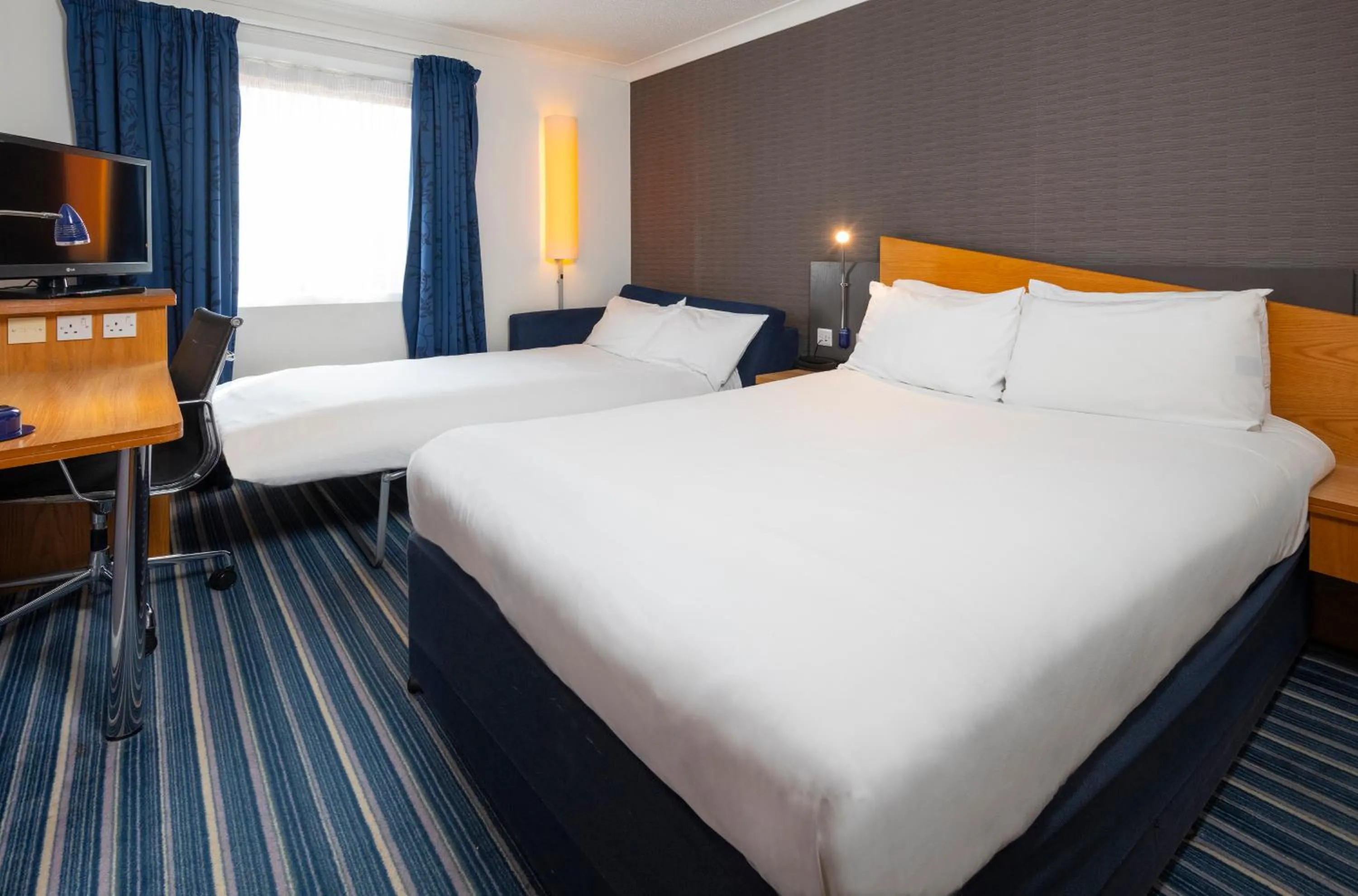Bed in Holiday Inn Express Stafford by IHG