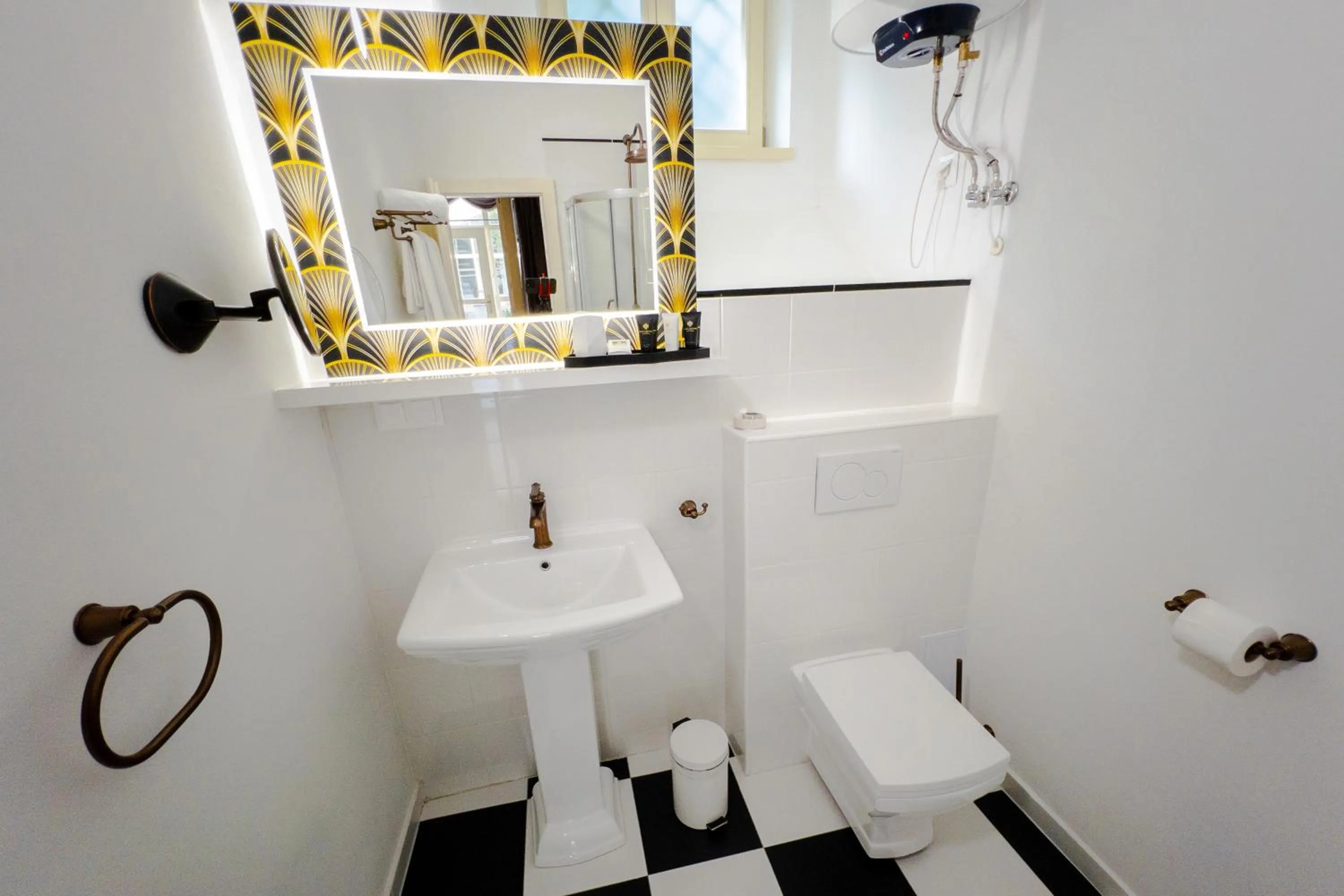 Bathroom in Opera apartments - Mestský palác