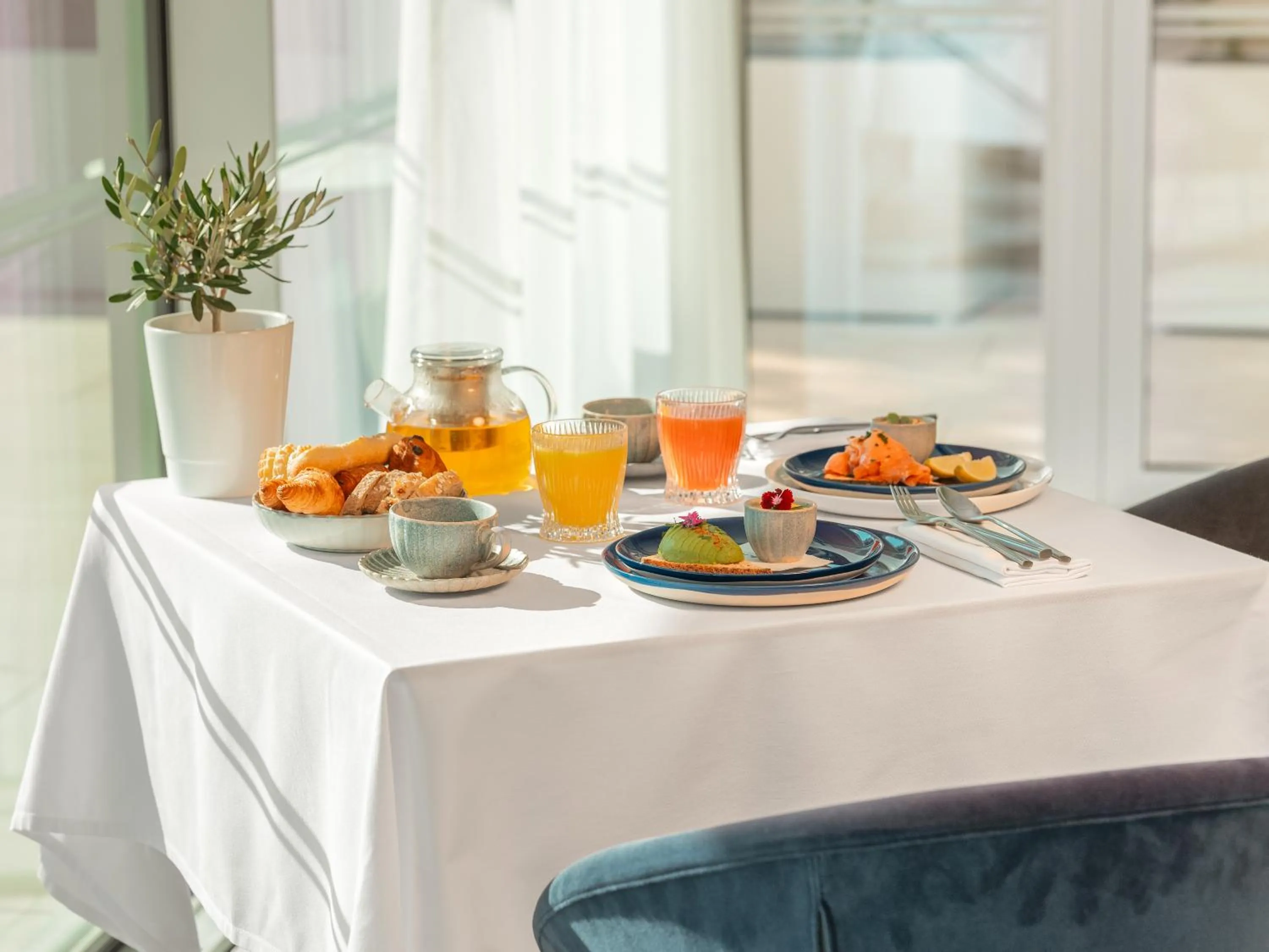 Continental breakfast in Bleu Hôtel & Spa