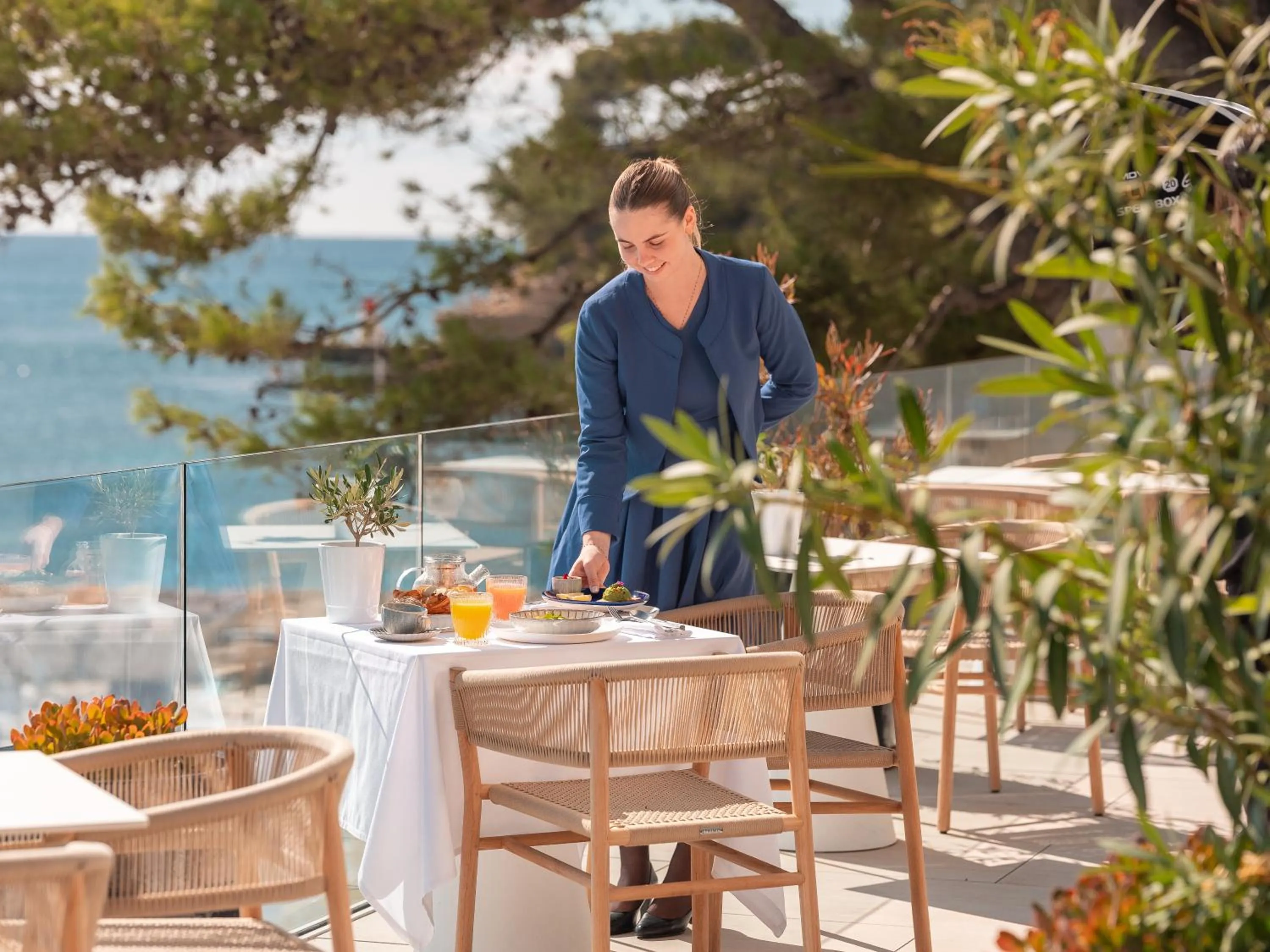 Restaurant/places to eat in Bleu Hôtel & Spa