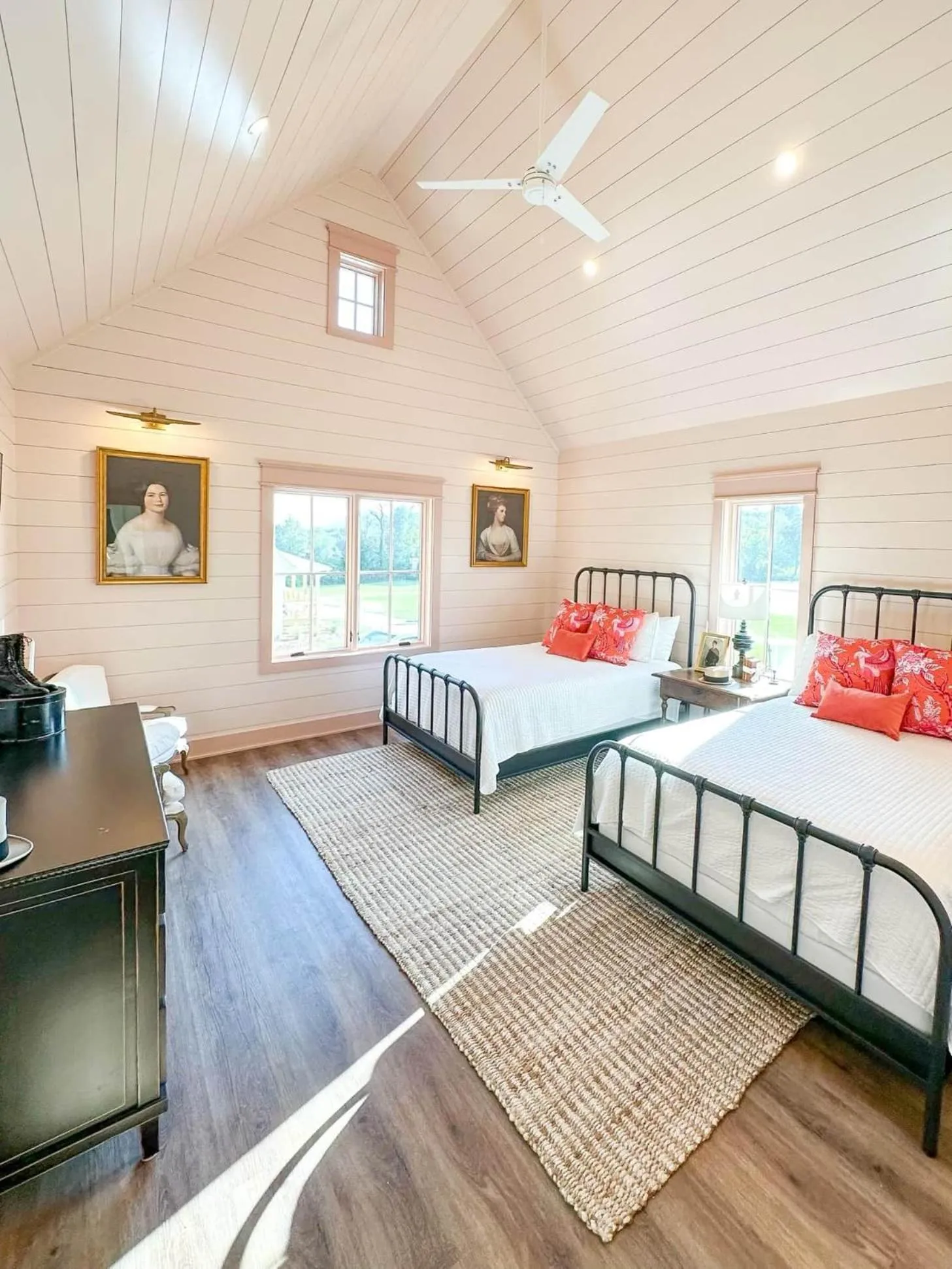 Bed in Cottages @ Julep Farms