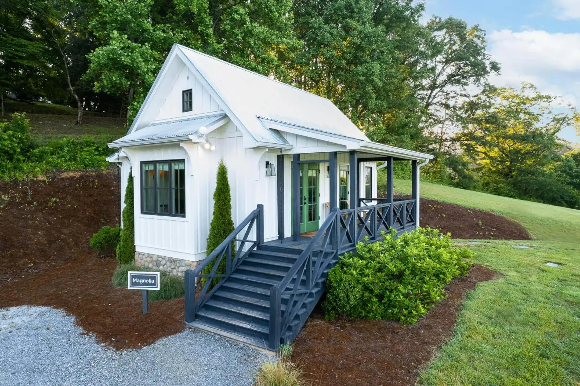 Standard King Room in Cottages @ Julep Farms Standard King Room in Cottages @ Julep Farms