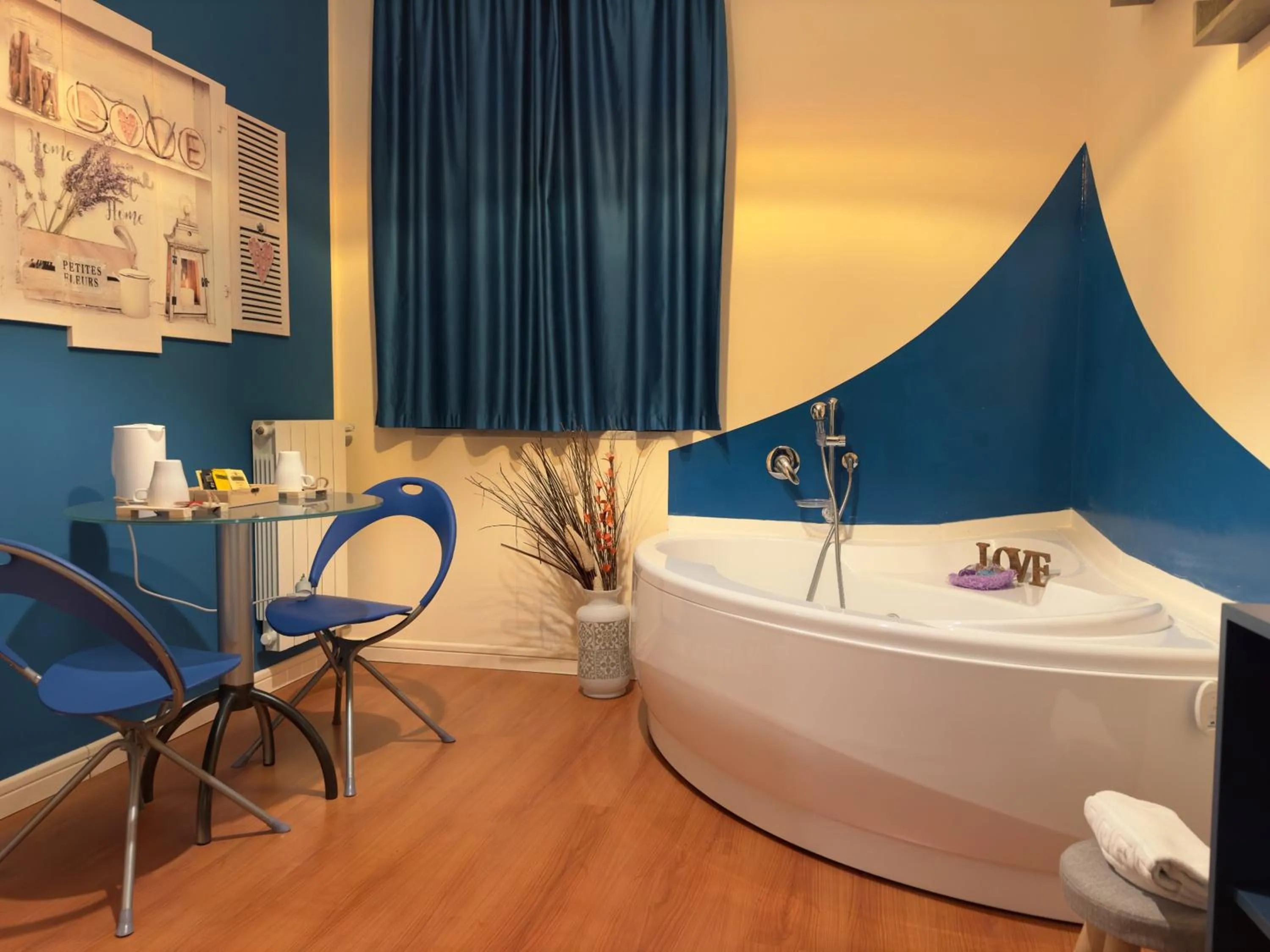 Hot Tub in Bracco Rooms & Suites - Boutique Hotel nel Centro Storico di Matera