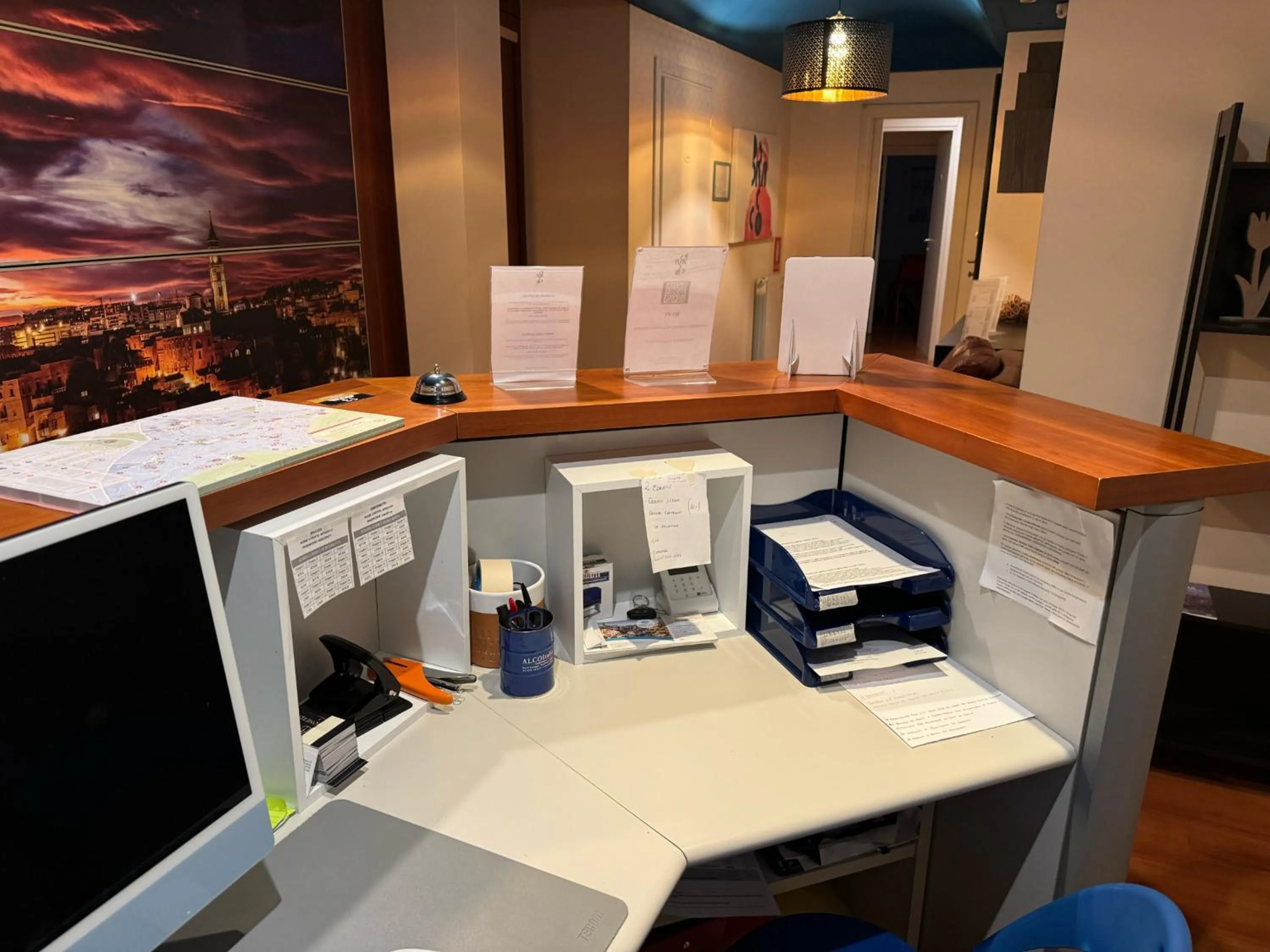 Lobby or reception in Bracco Rooms & Suites - Boutique Hotel nel Centro Storico di Matera