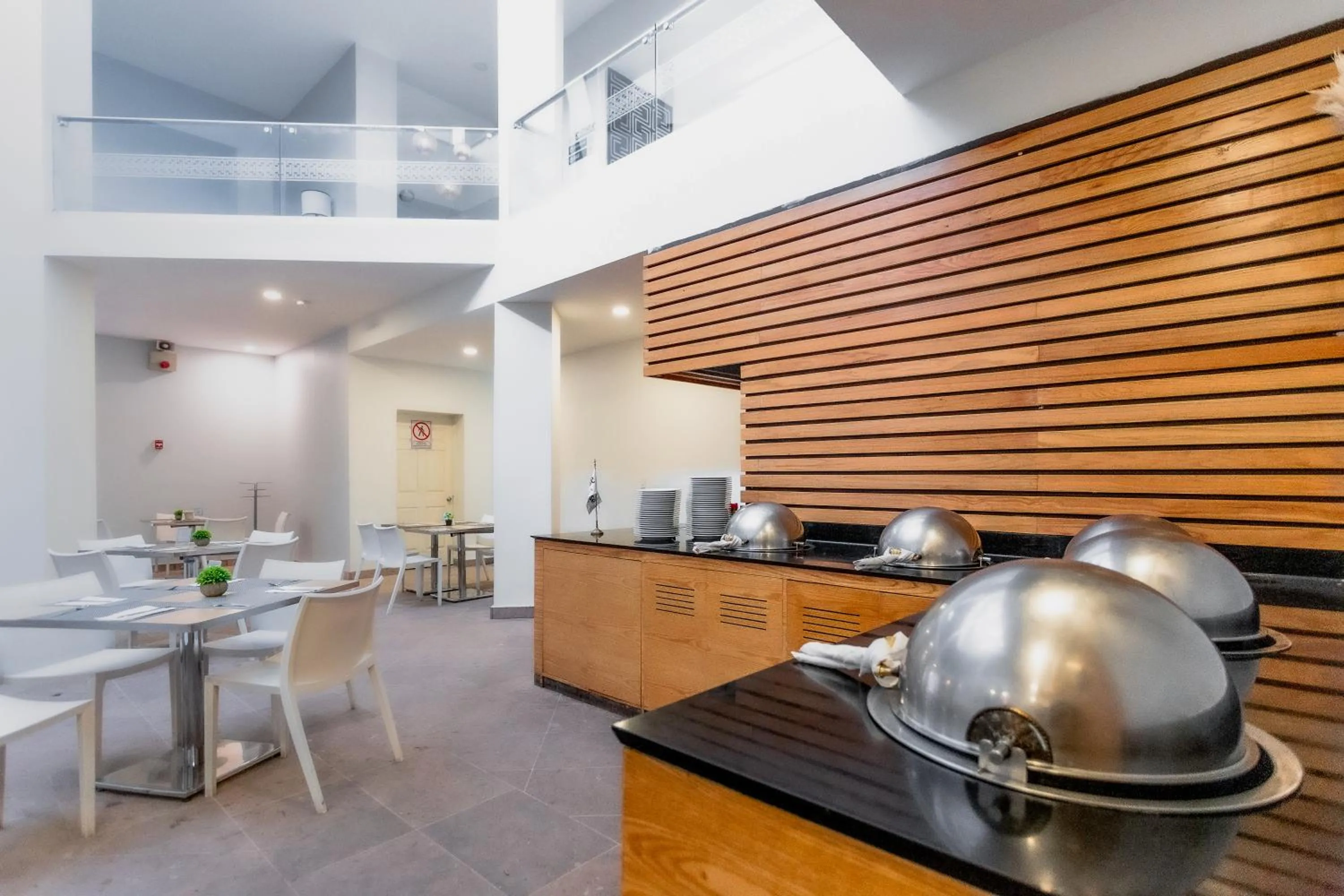 Restaurant/places to eat in InHouse Hotel León