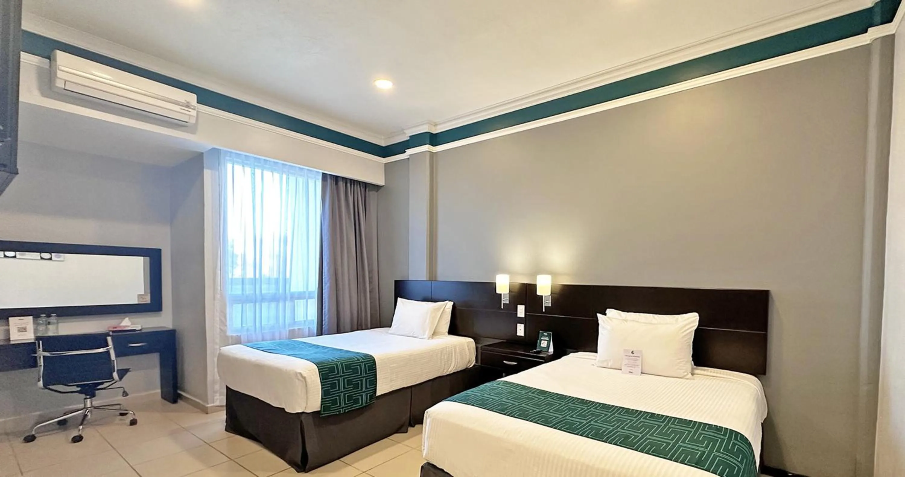 Bedroom, Bed in InHouse Hotel León