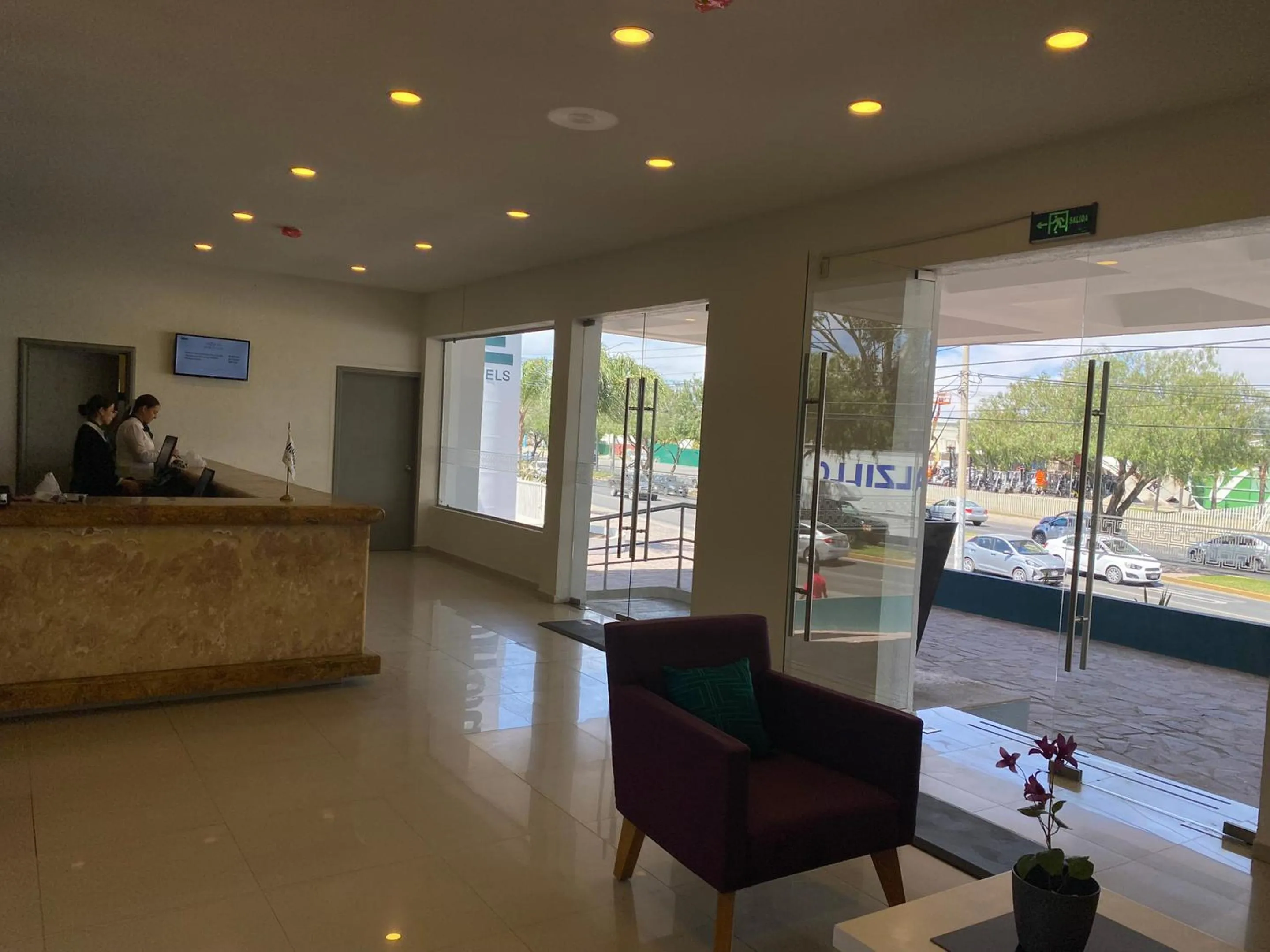 Lobby or reception in InHouse Hotel León
