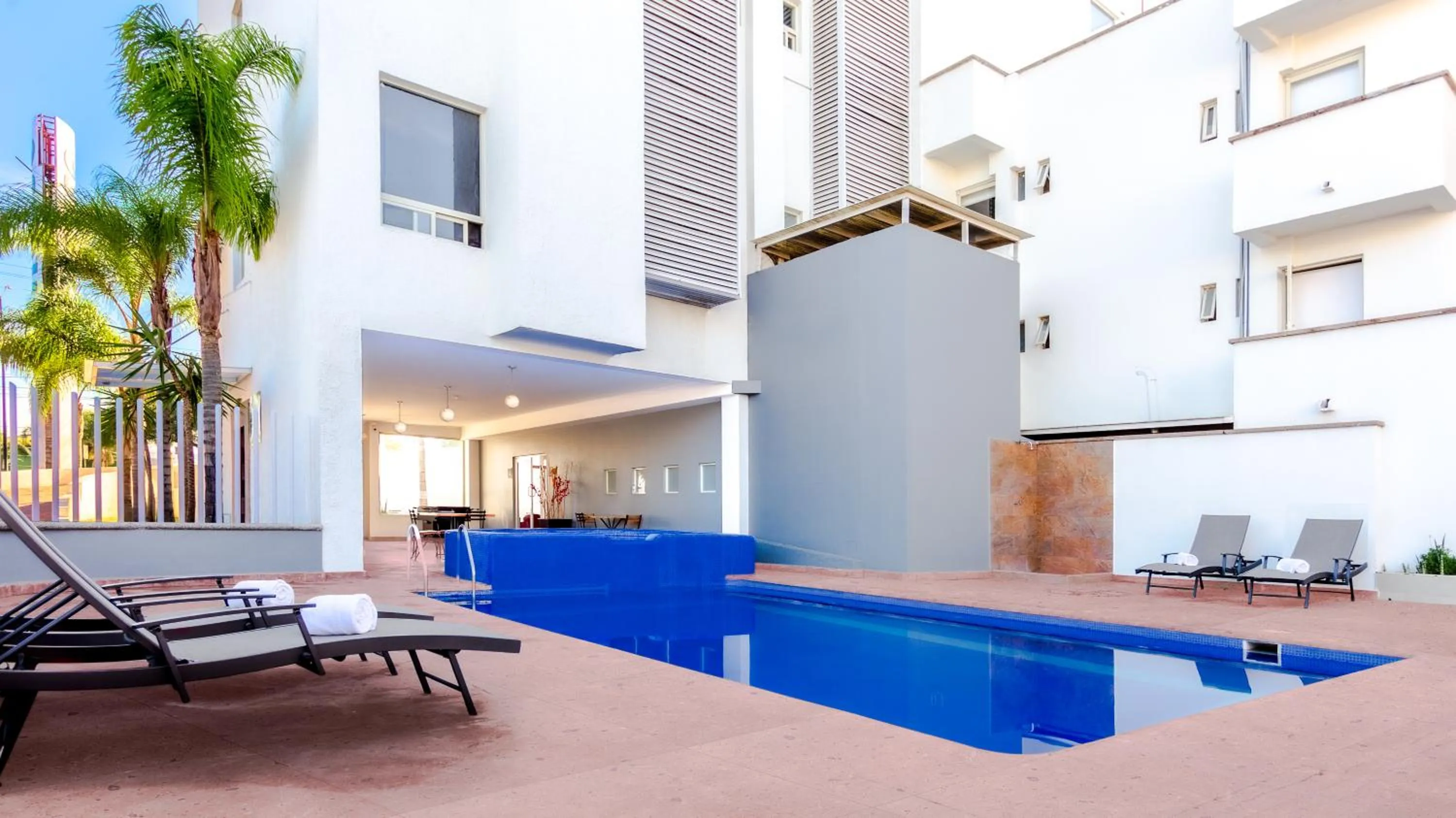 Swimming pool in InHouse Hotel León