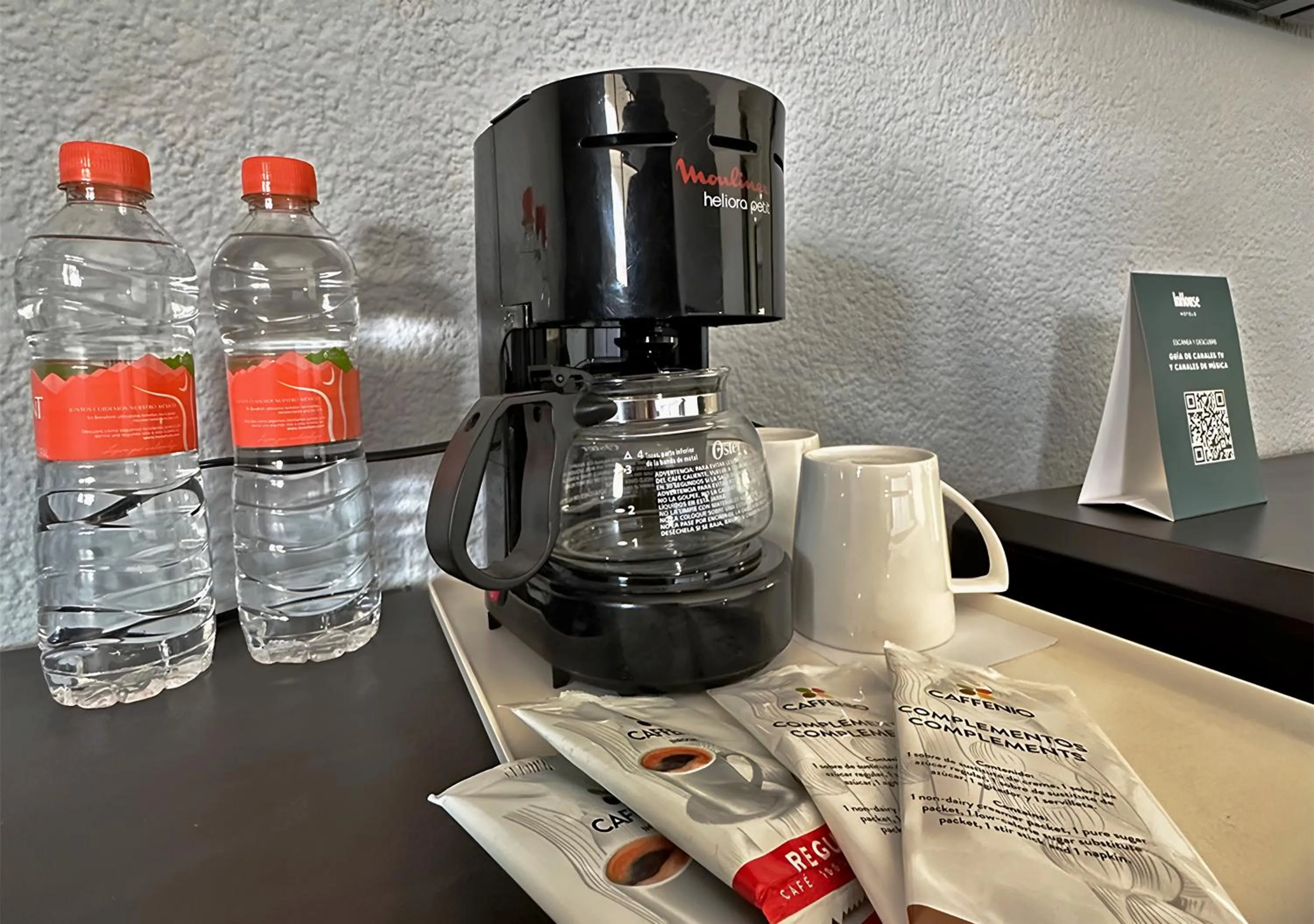 Coffee/tea facilities in InHouse Hotel León