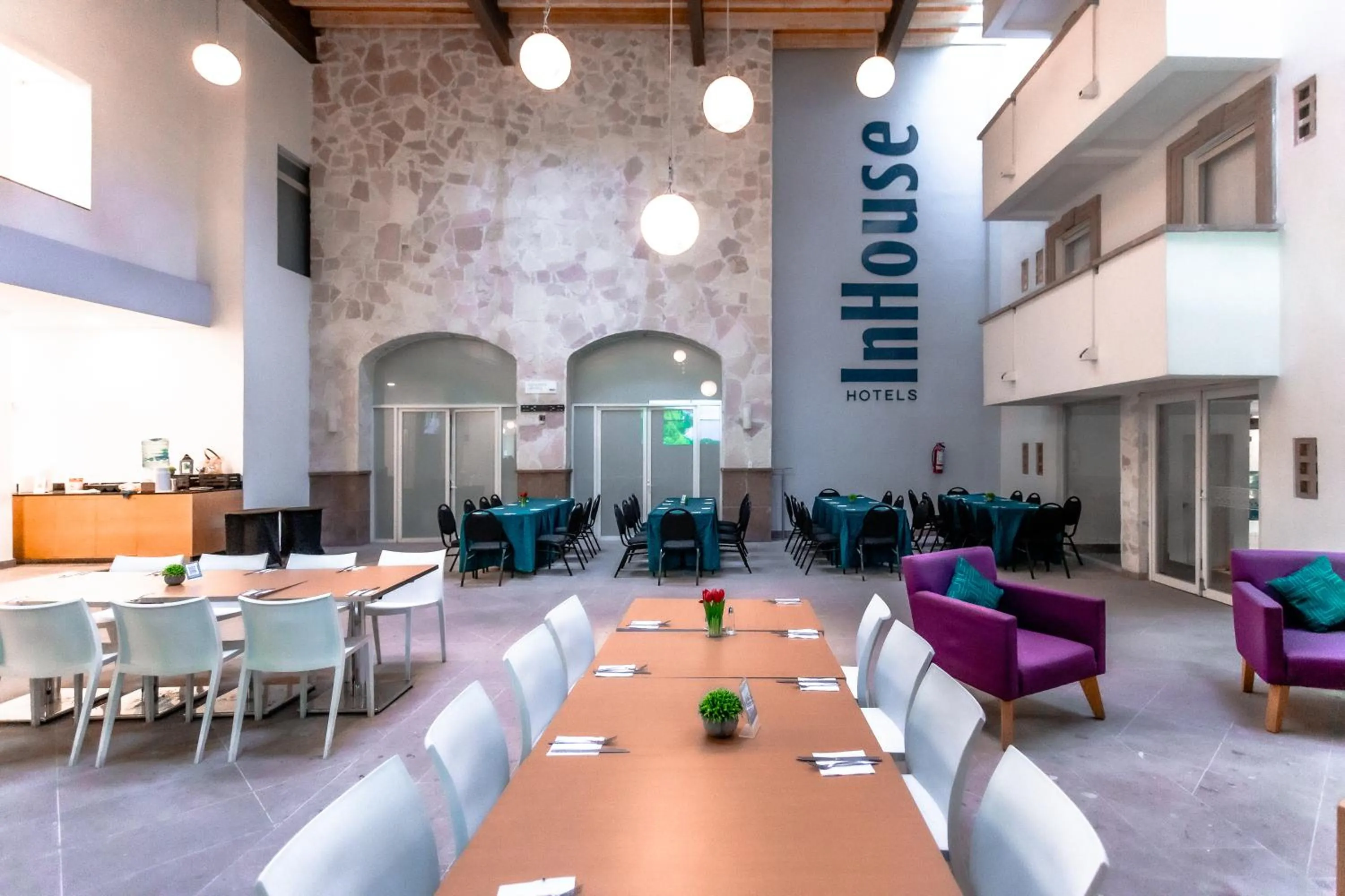 Restaurant/places to eat in InHouse Hotel León