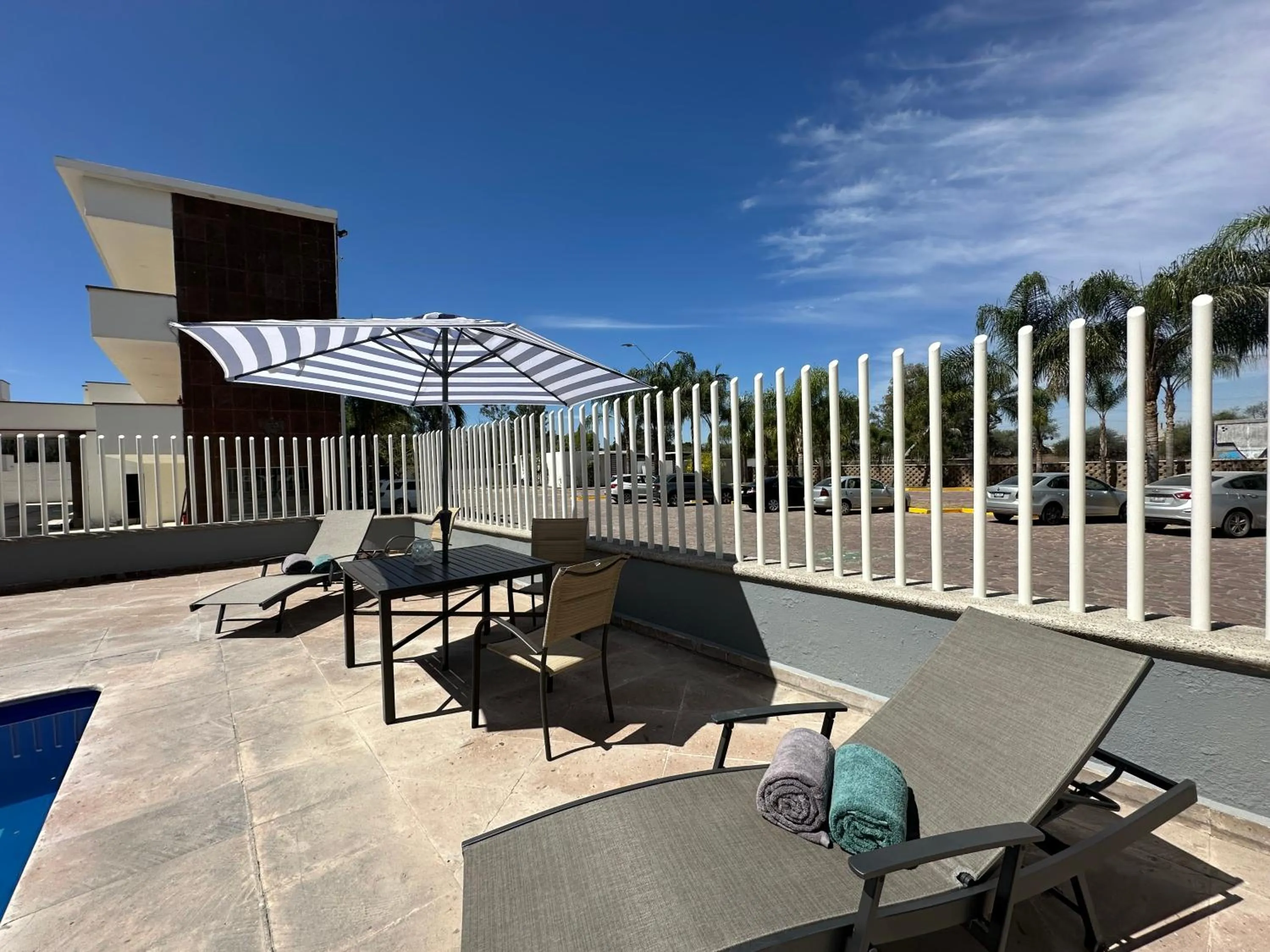 Swimming pool in InHouse Hotel León