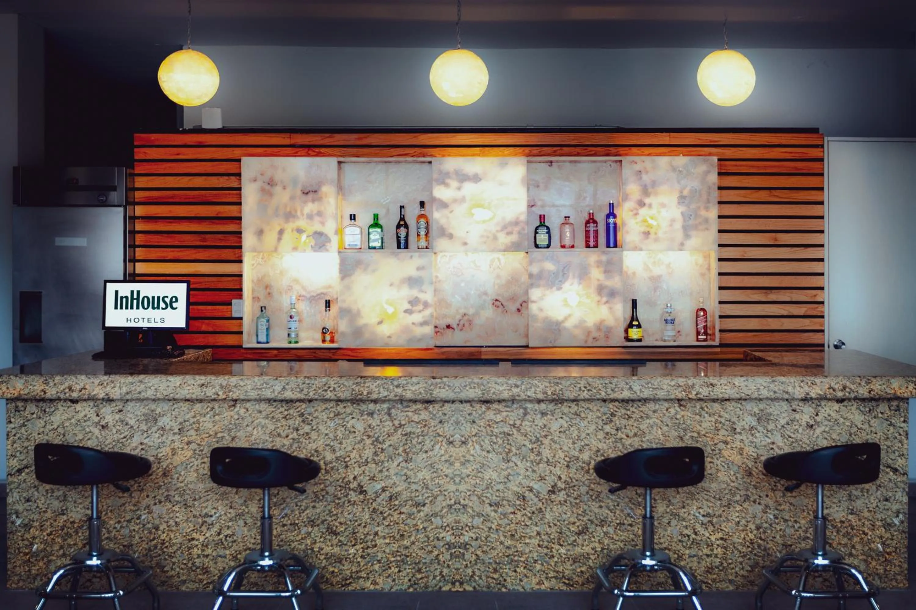 Lounge or bar in InHouse Hotel León