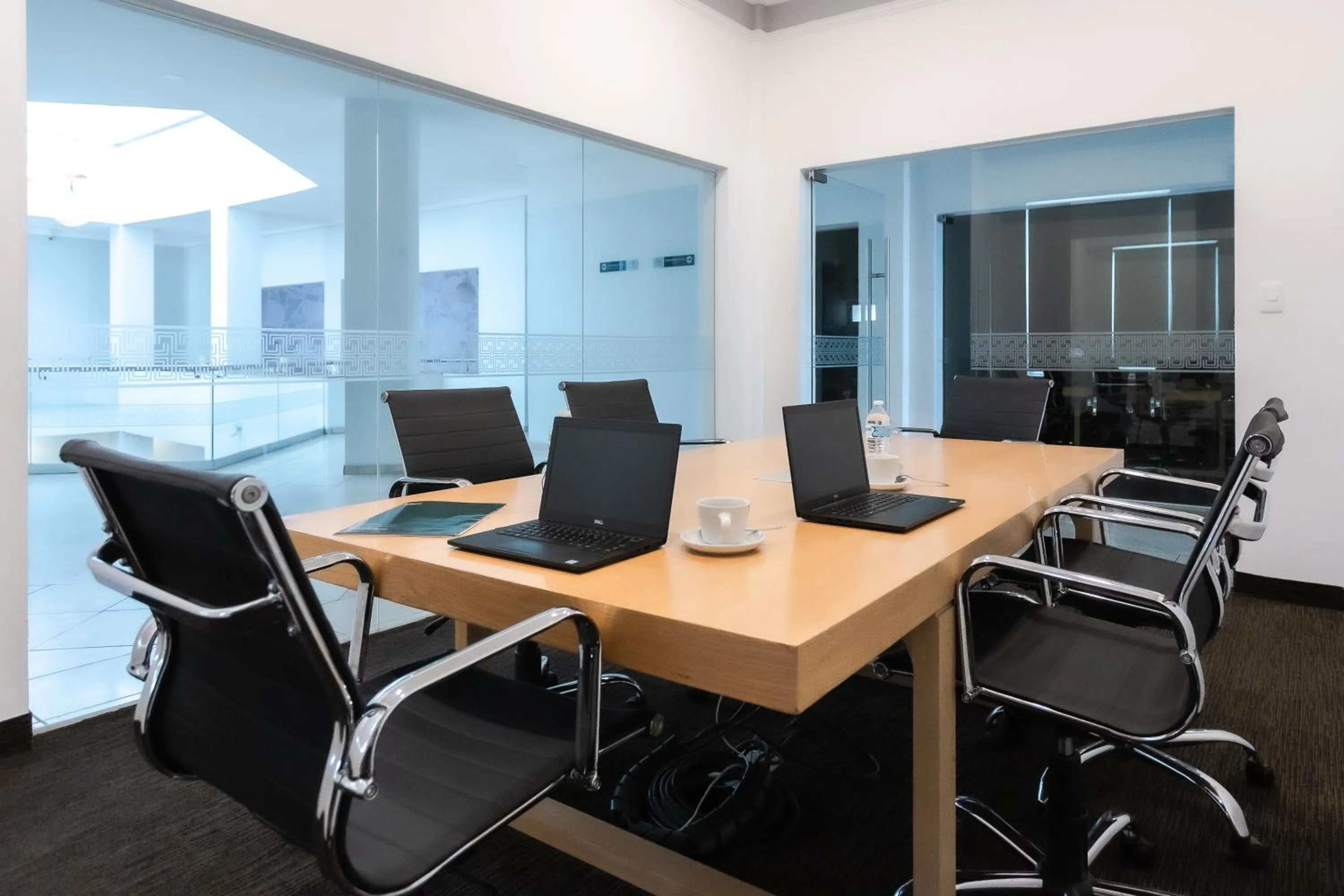 Meeting/conference room in InHouse Hotel León