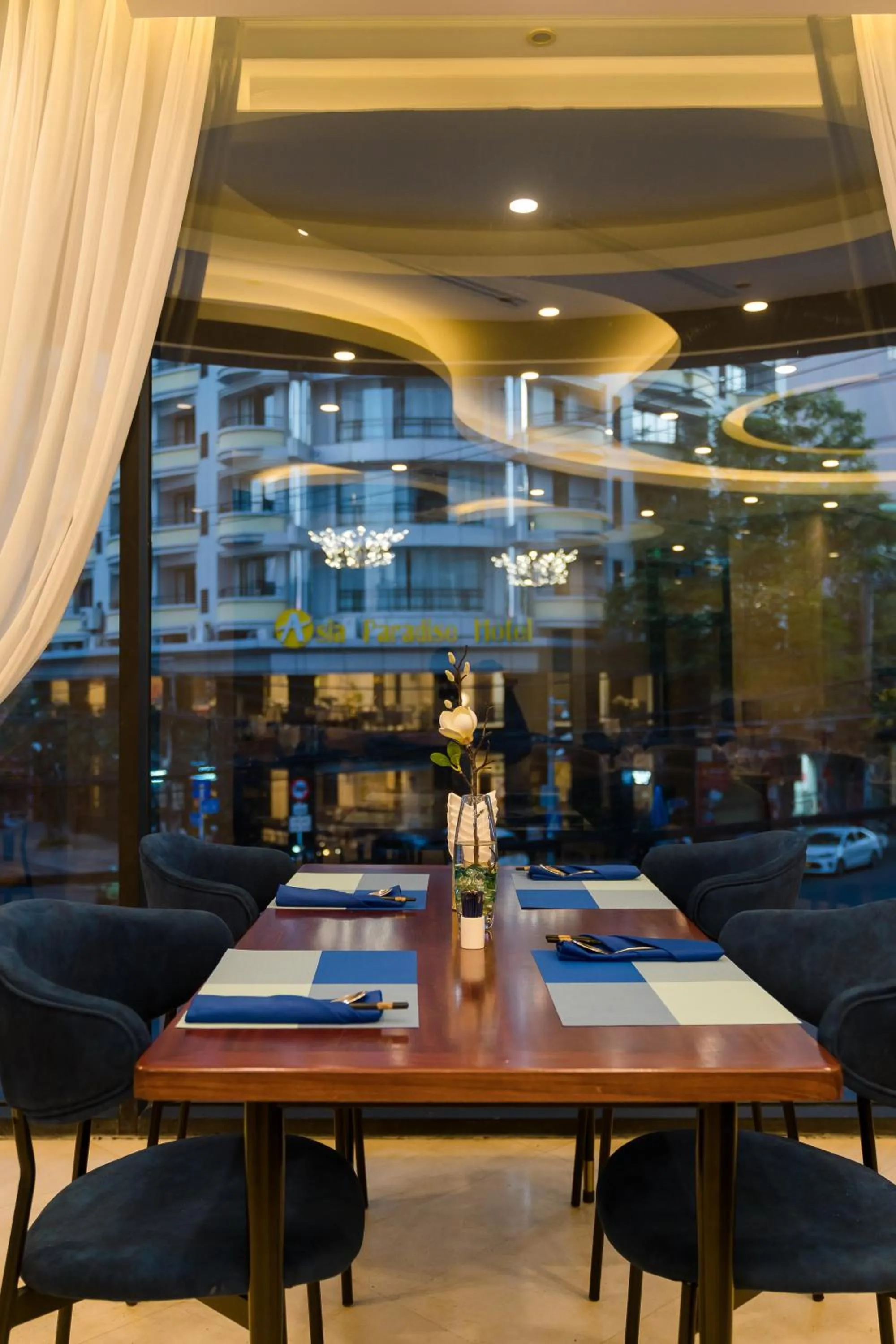 Restaurant/places to eat in SANDALS ISLAND HOTEL