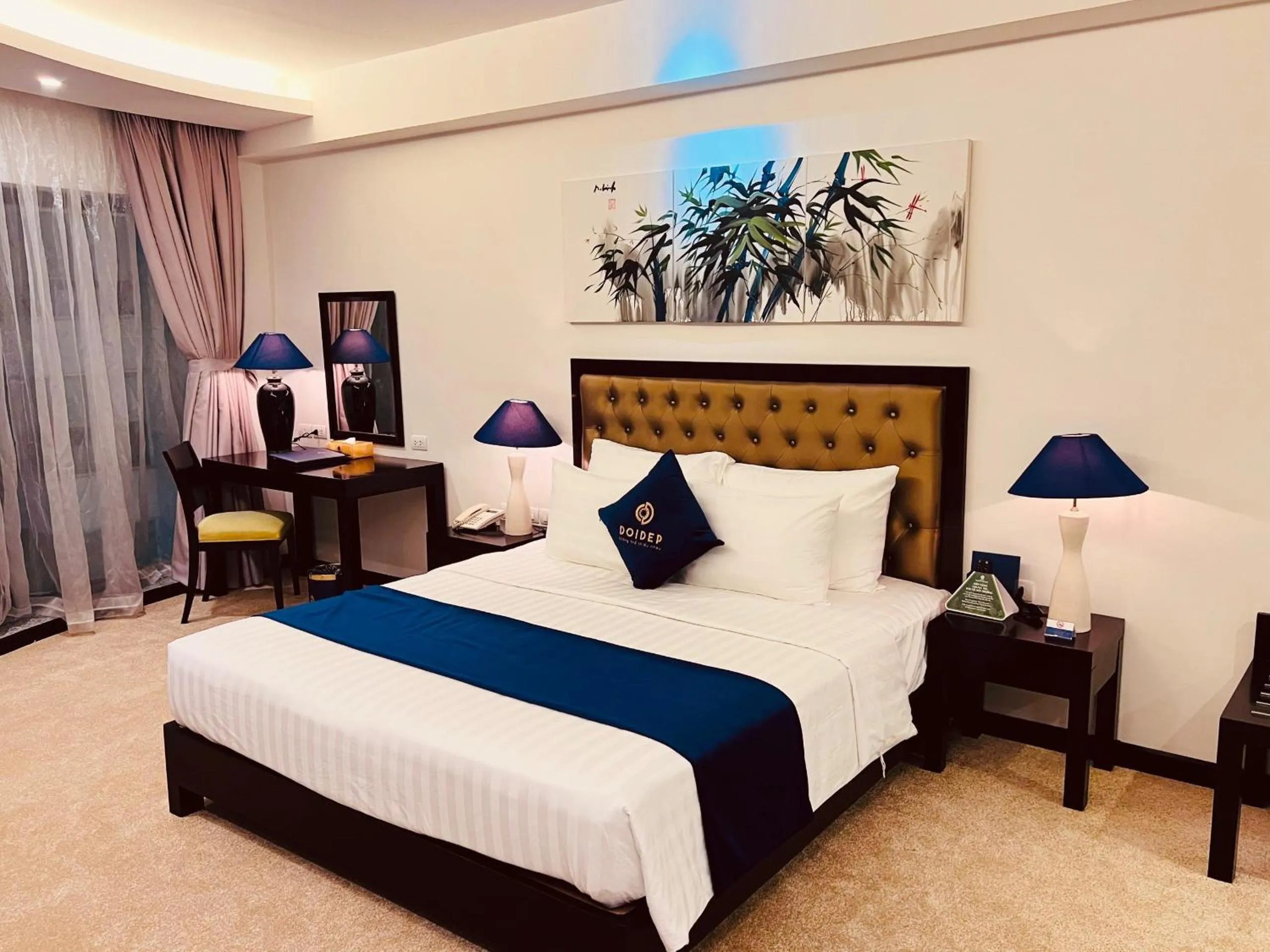 Bed in SANDALS ISLAND HOTEL