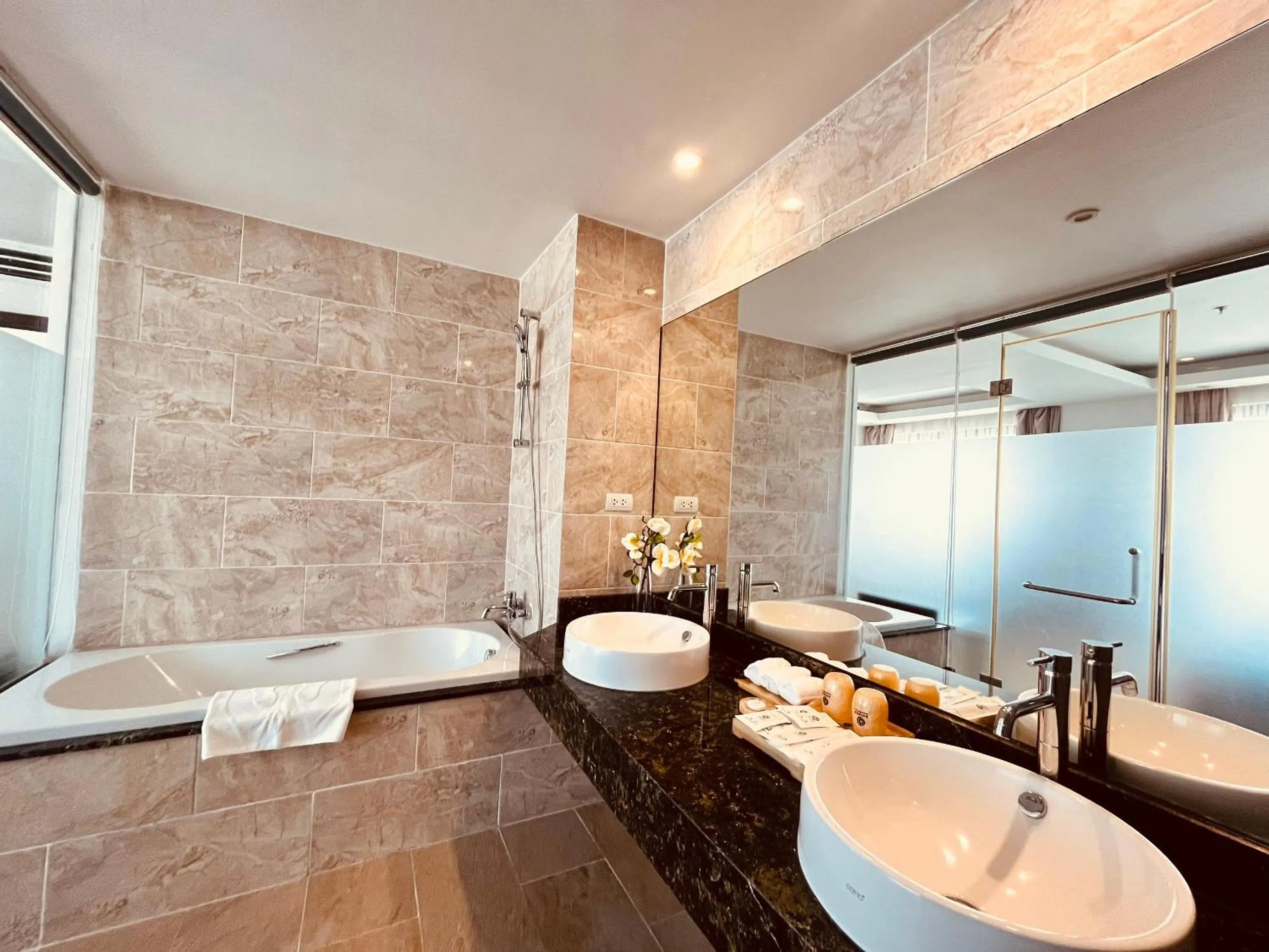 Shower in SANDALS ISLAND HOTEL