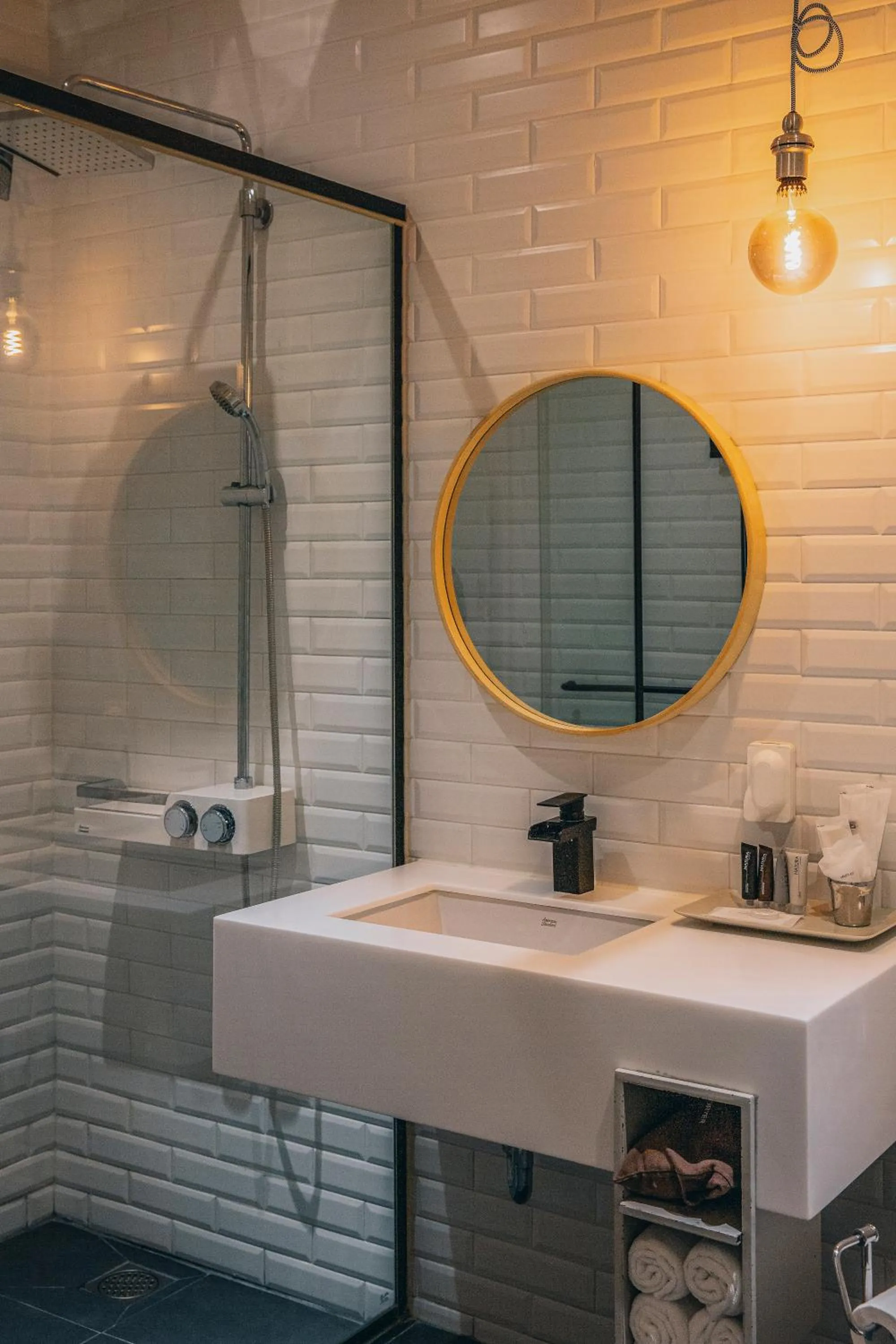 Bathroom in Gwangju Hotel the spot