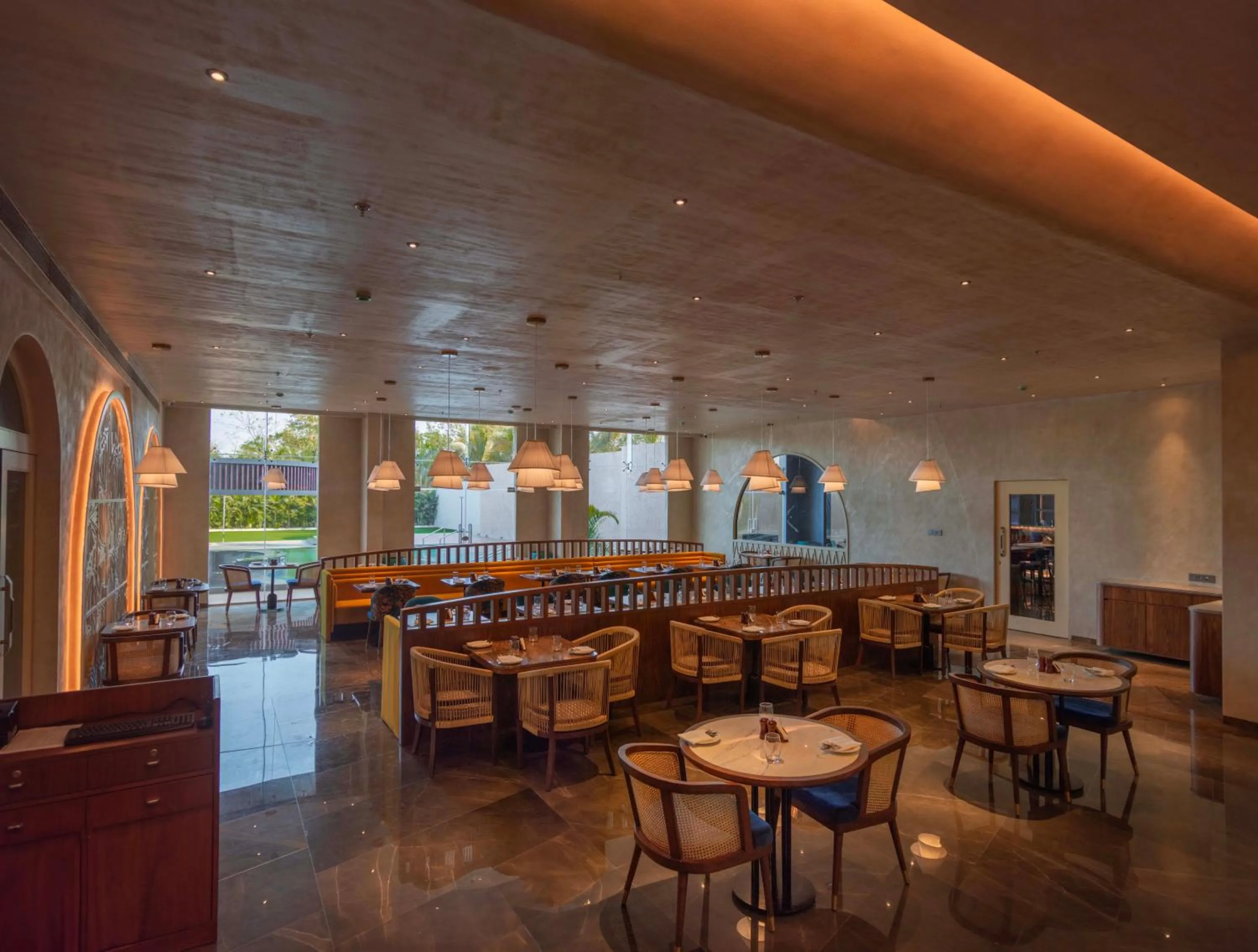 Restaurant/places to eat in Palm Springs Resort