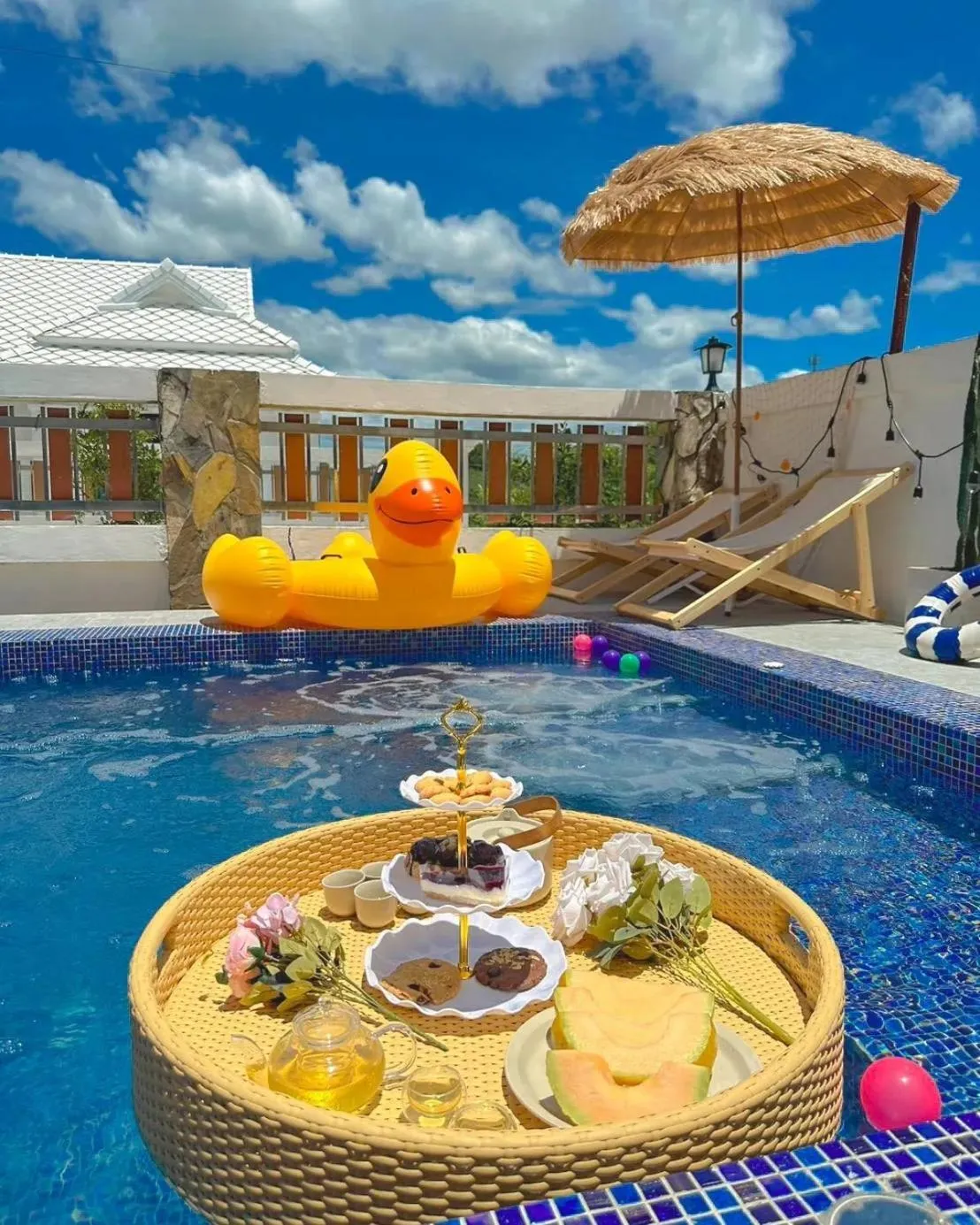 Swimming pool in LV Villa Cha-am