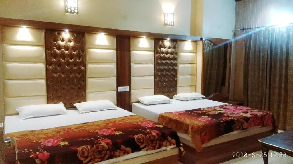 Bedroom in Hotel O Revoli