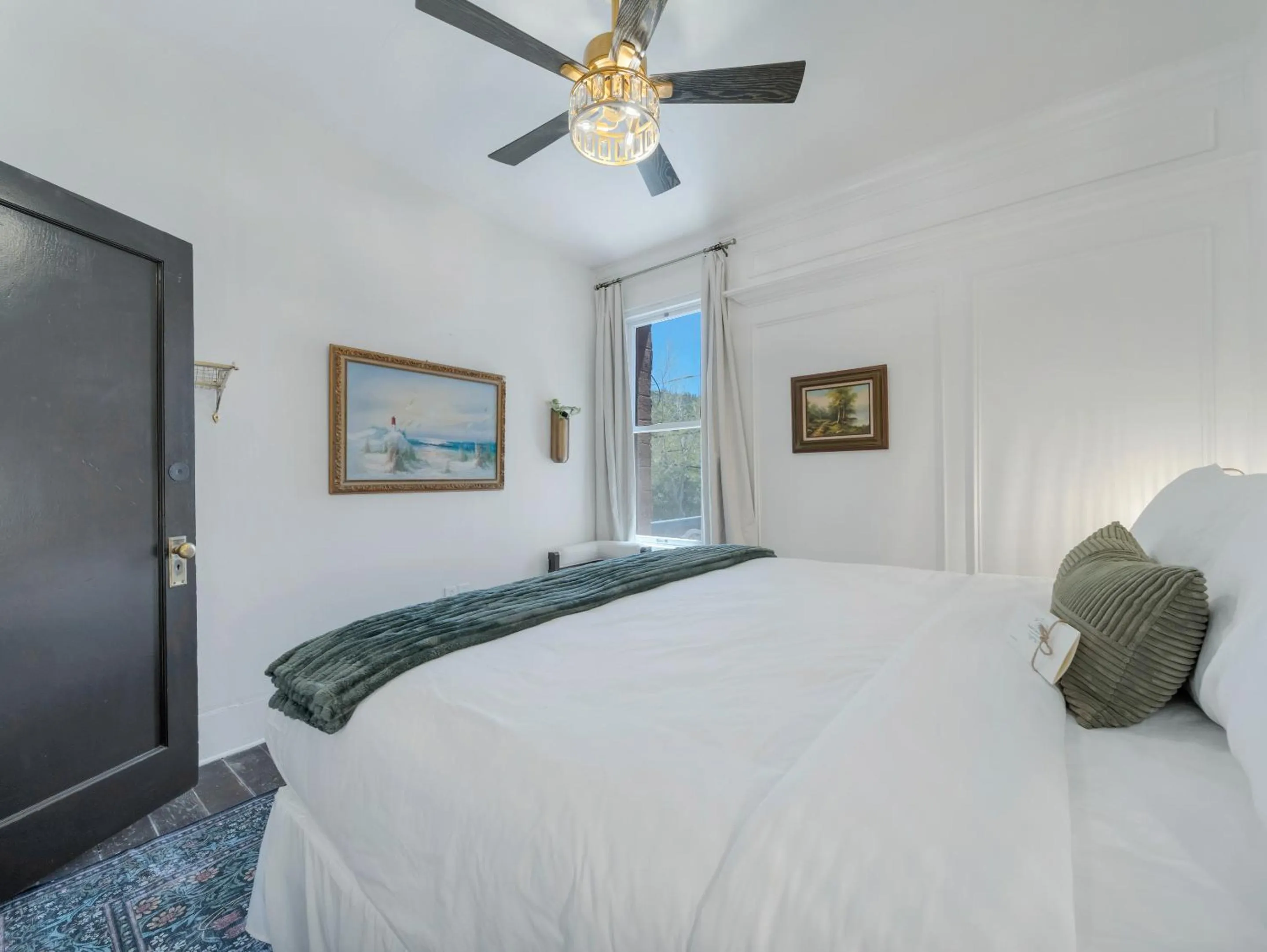 Bedroom, Bed in The Historic Grand Canyon Hotel