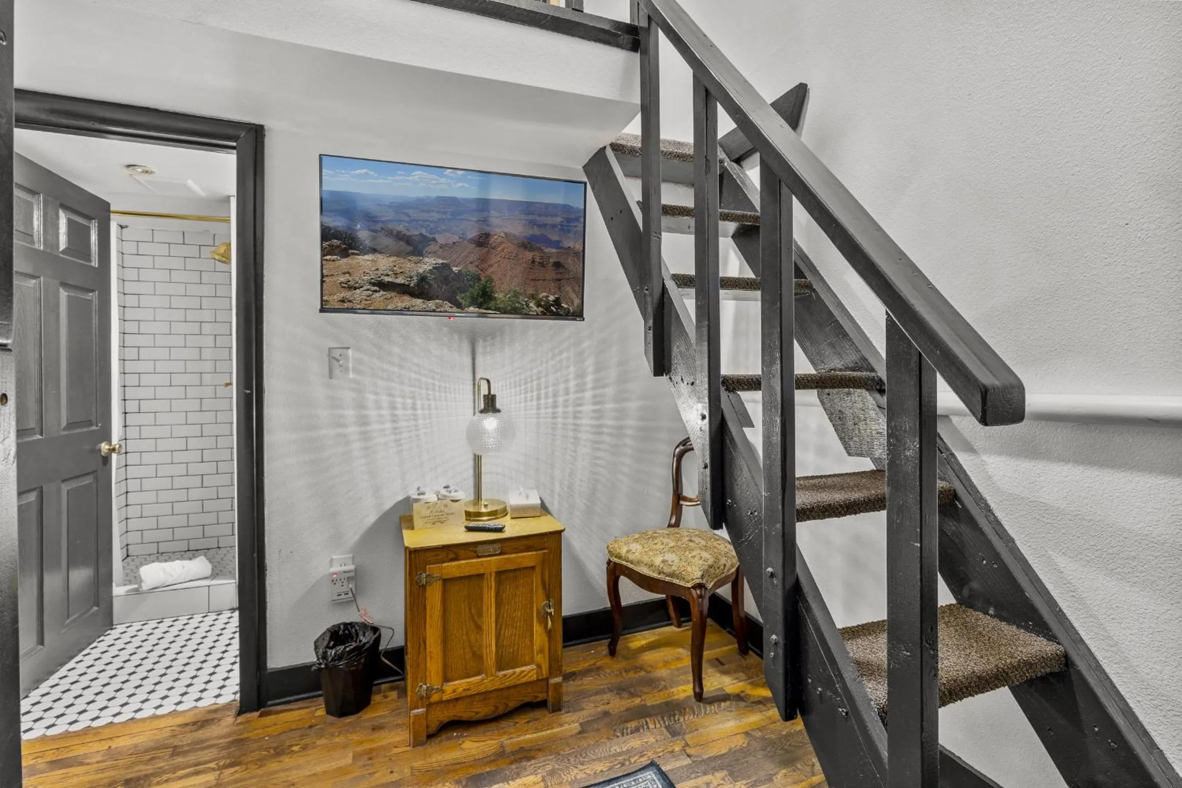 TV and multimedia in The Historic Grand Canyon Hotel